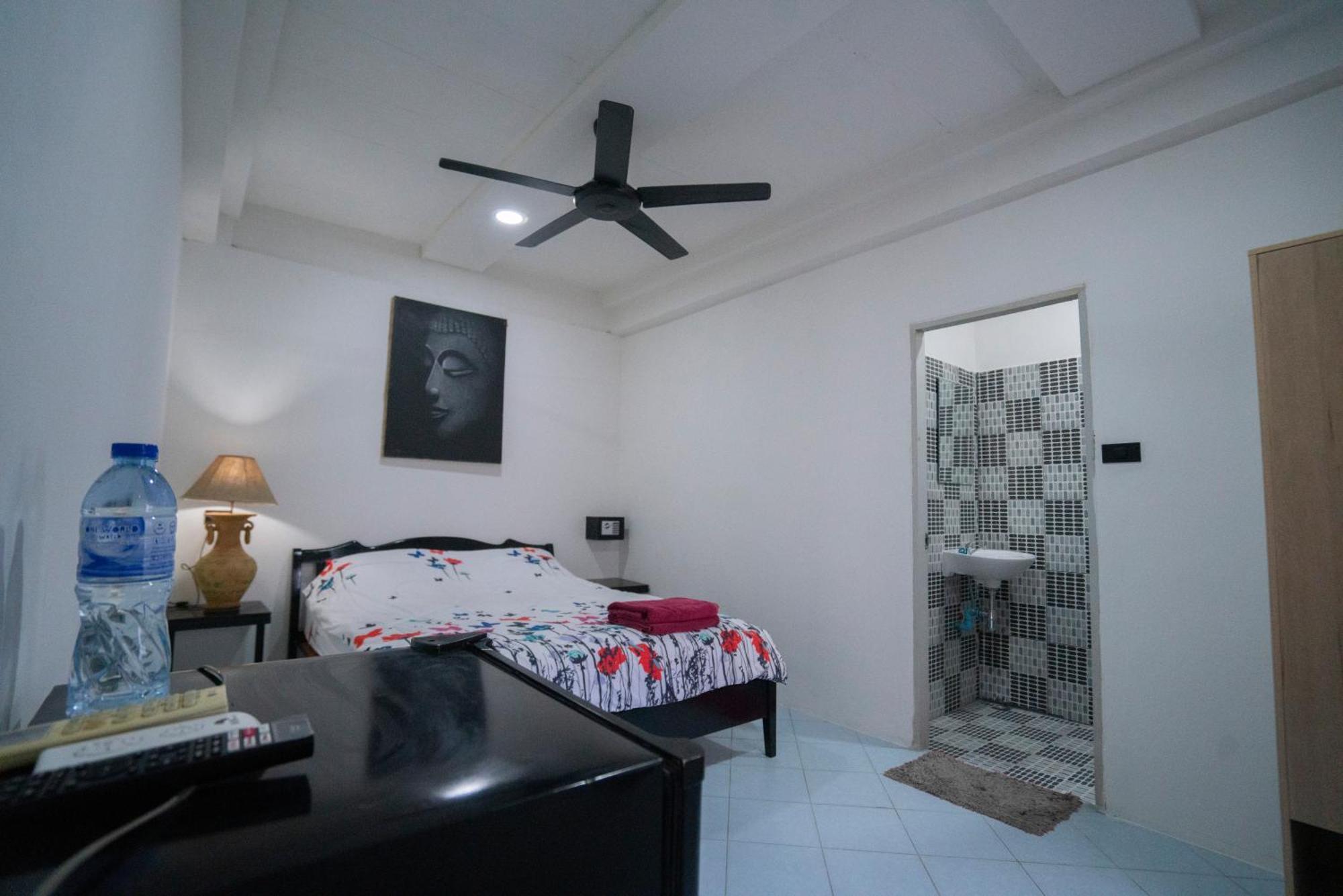 Guest house Splash Bar And Pattaya