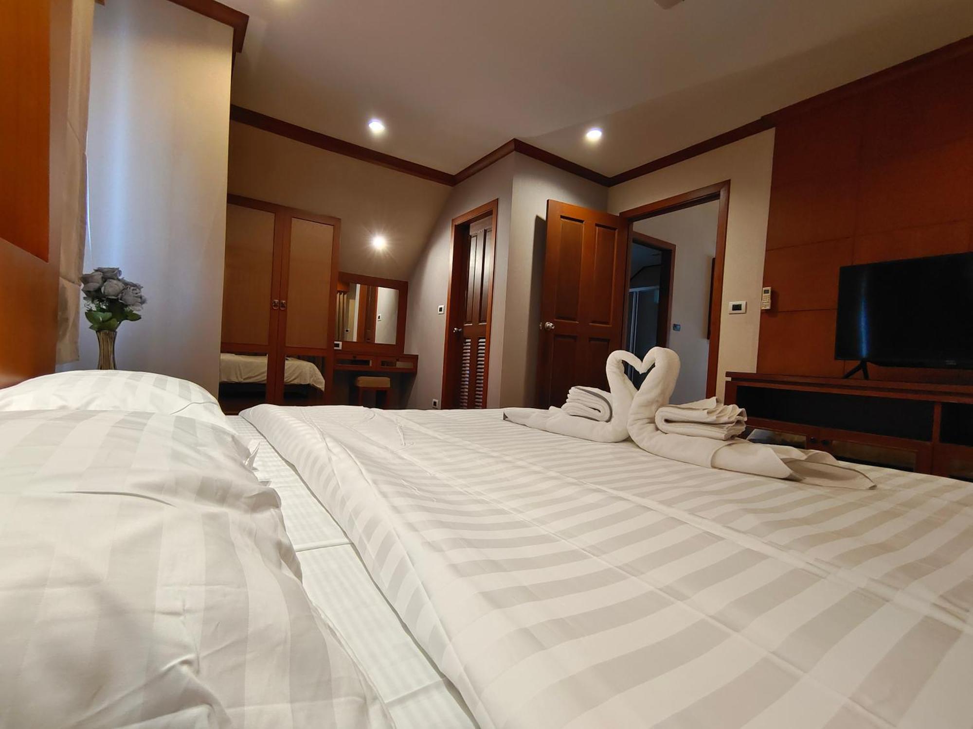 Baan Natcha Pool Center Villa Pattaya