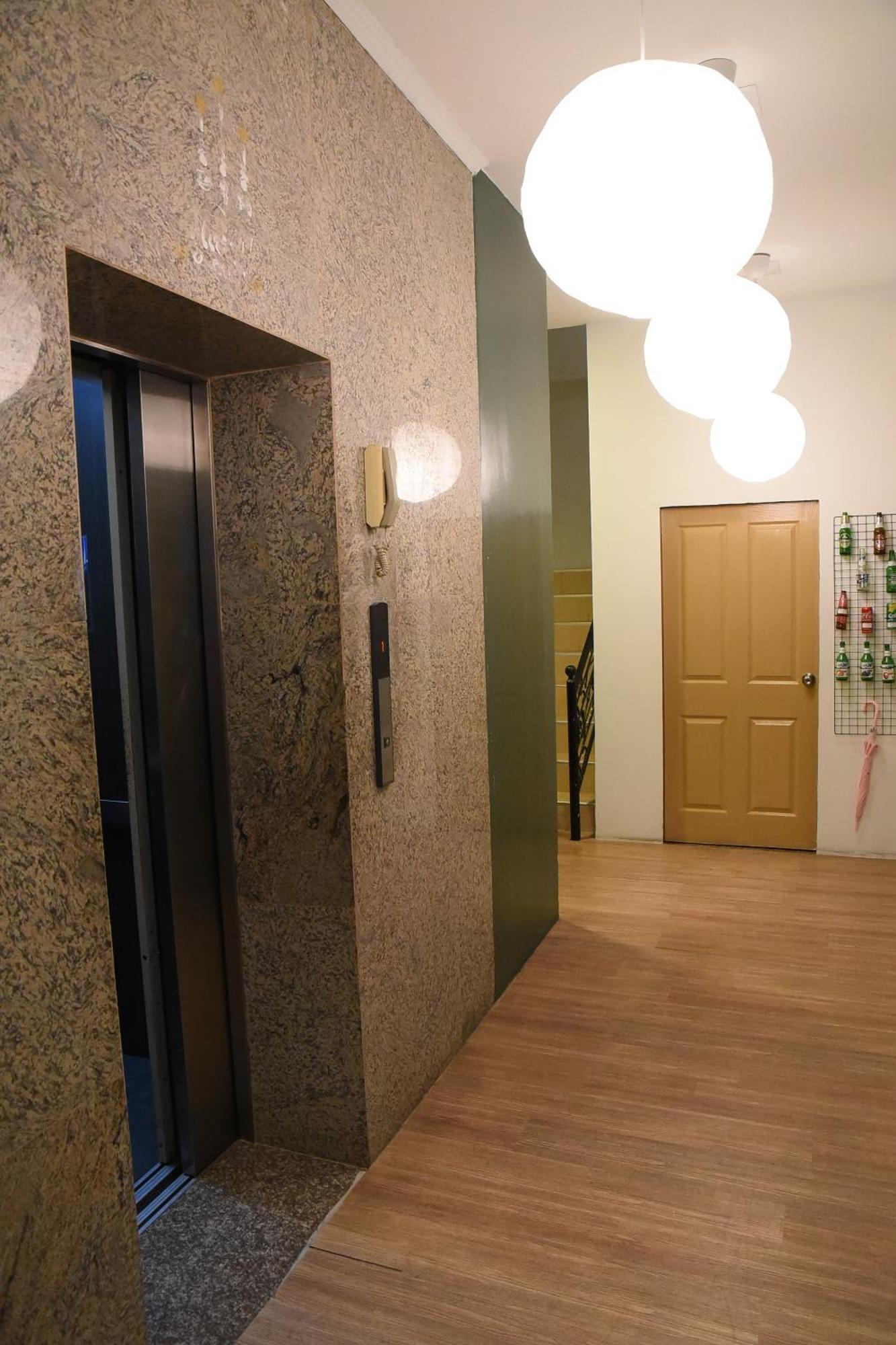 Hotel The Base 3*