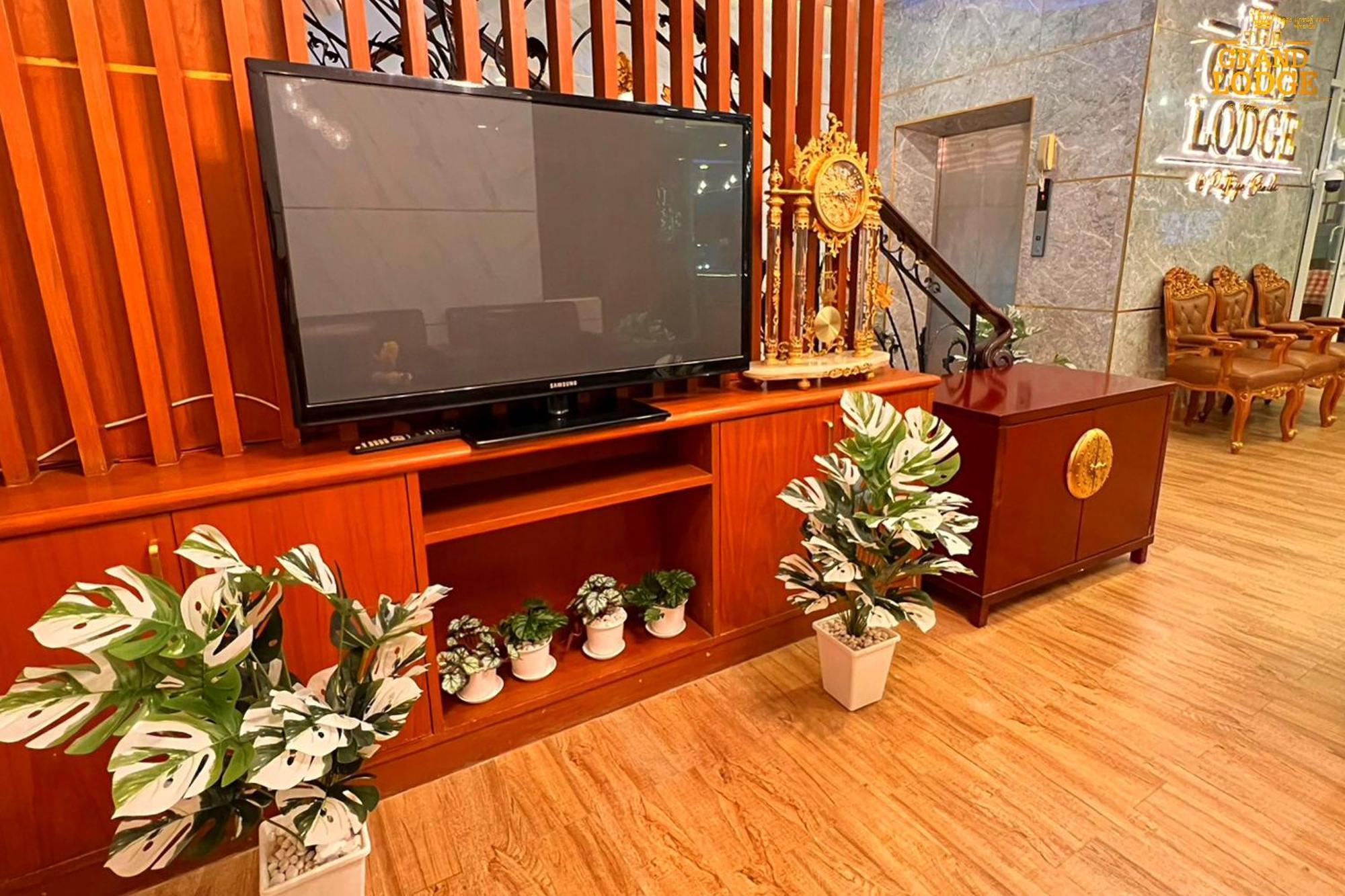 Hotel The Grand 3*