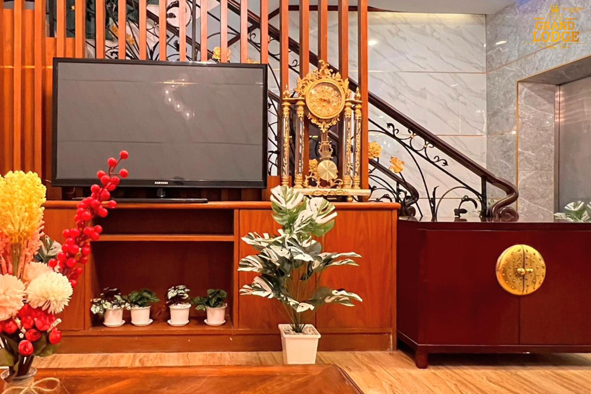 Hotel The Grand