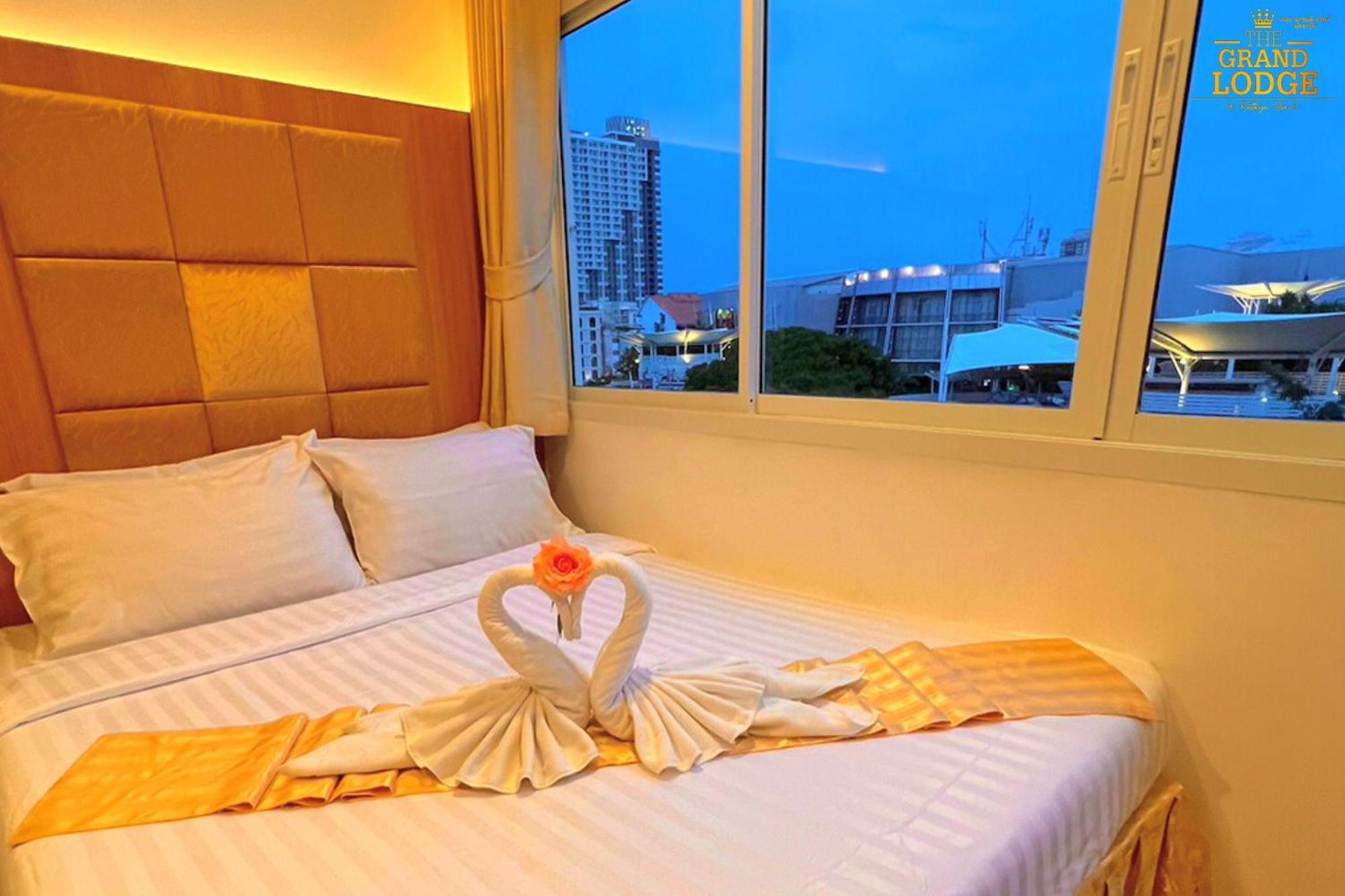 Hotel The Grand