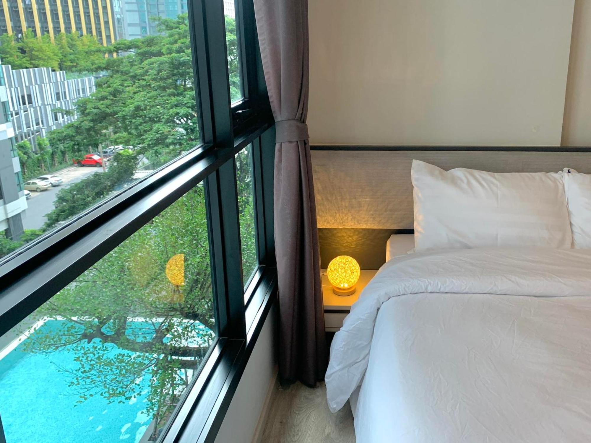 The Base Prime * Pattaya