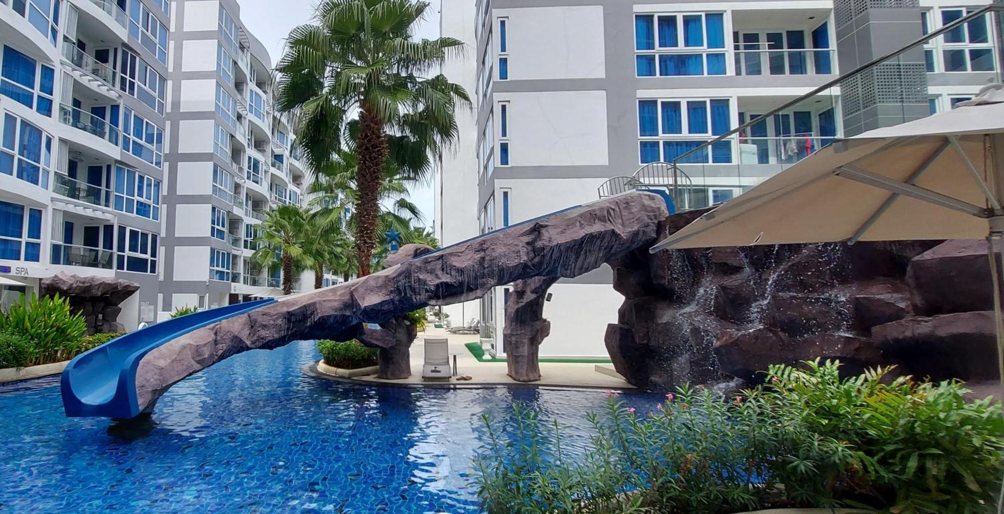 Grand Avenue - Pool-view Suite, 55sqm Pattaya
