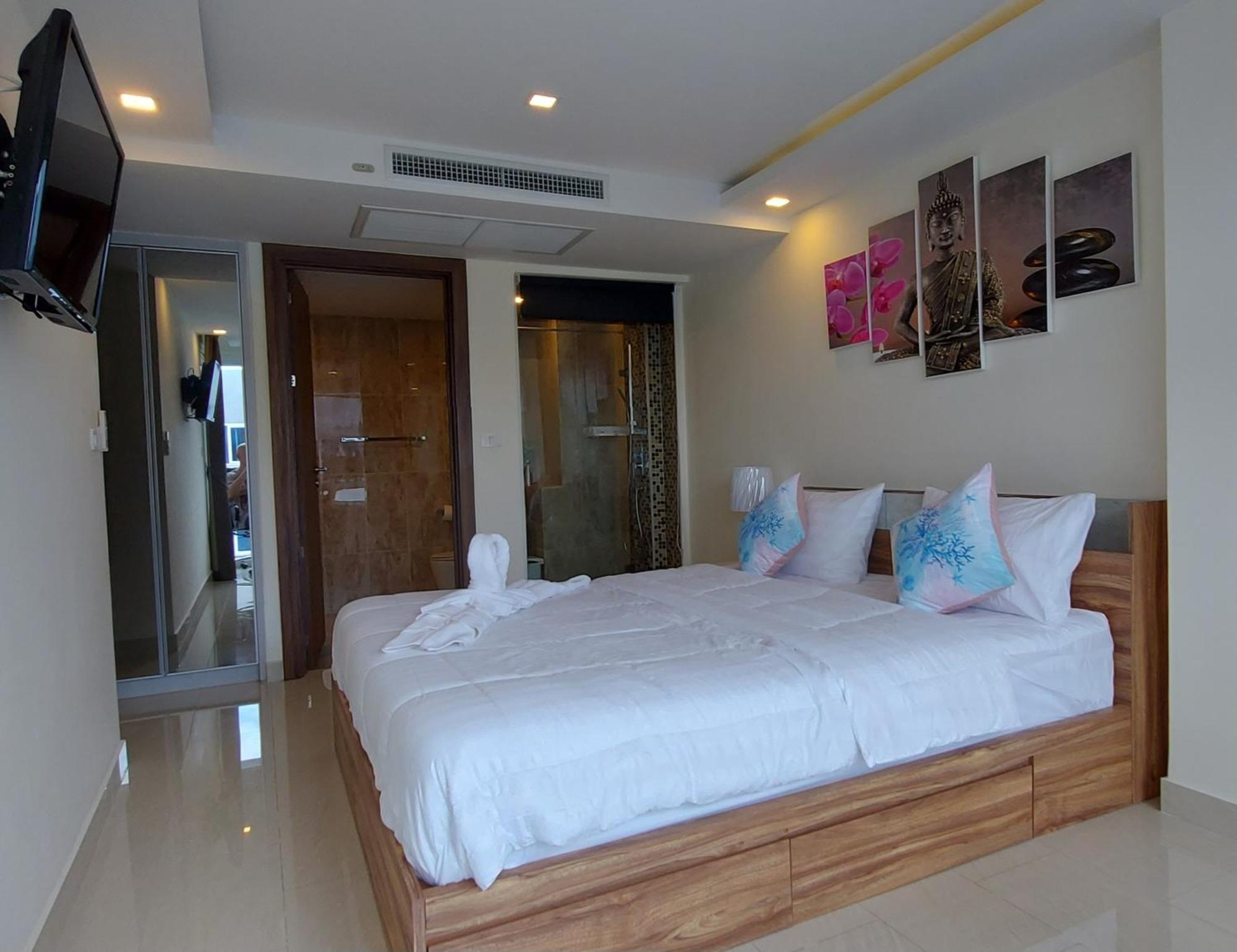 Apartment Grand Avenue - Pool-view Suite, 55sqm *