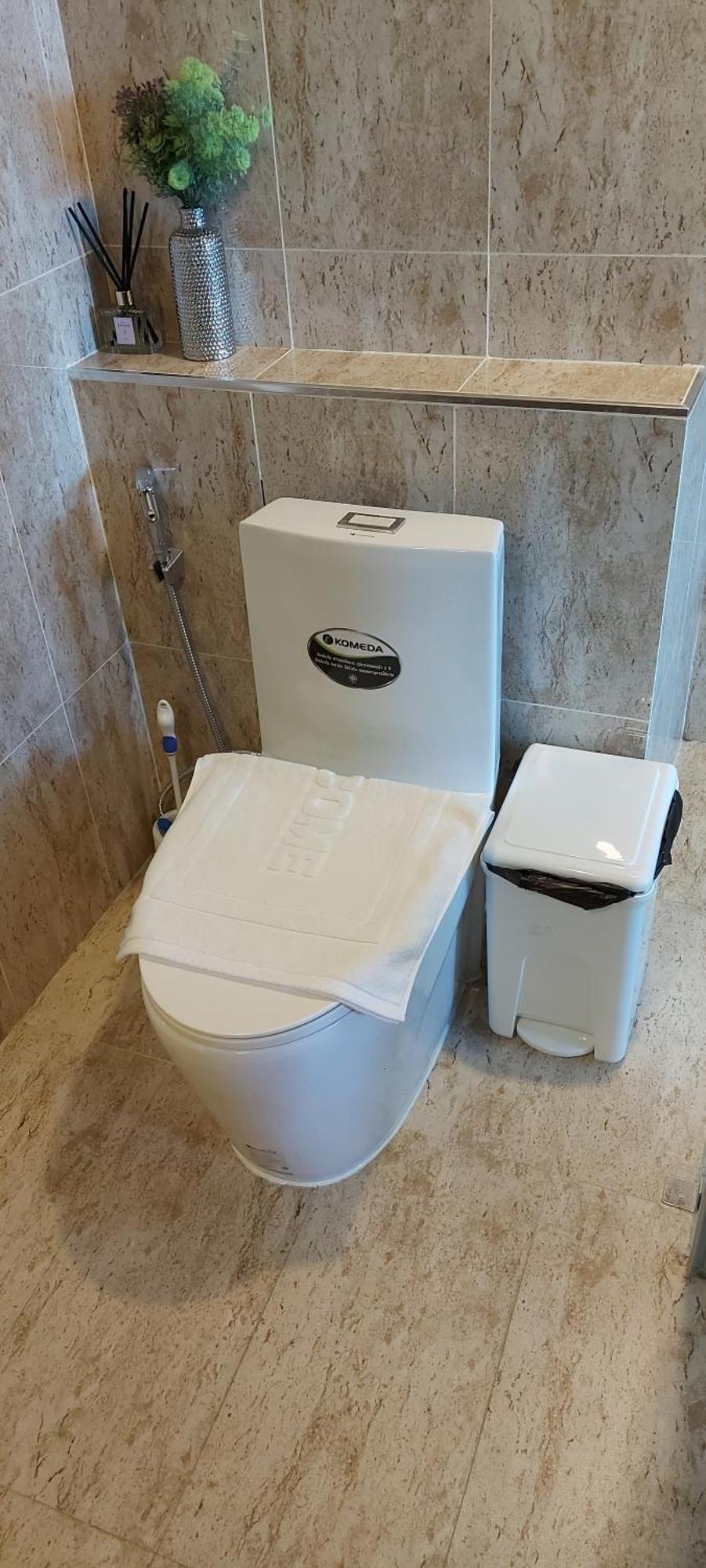 Grand Avenue - Pool-view Suite, 55sqm Pattaya