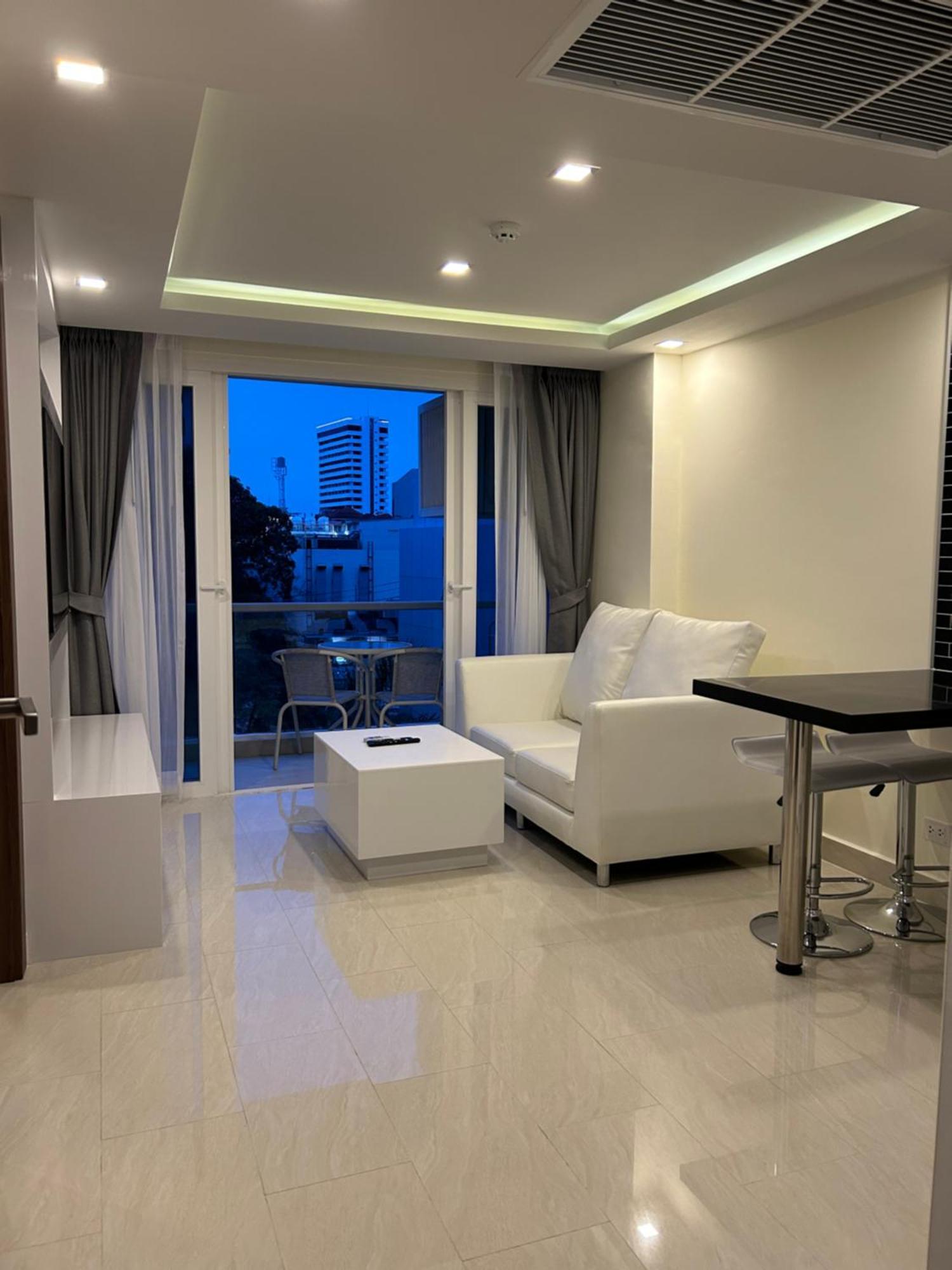 Grand Avenue By Bormon Pattaya