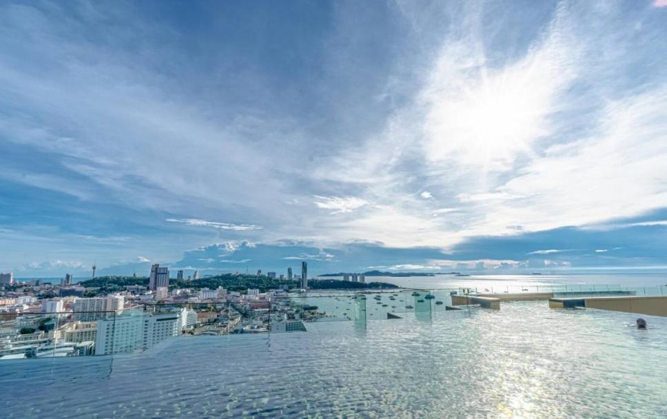The Edge Seaview Pattaya