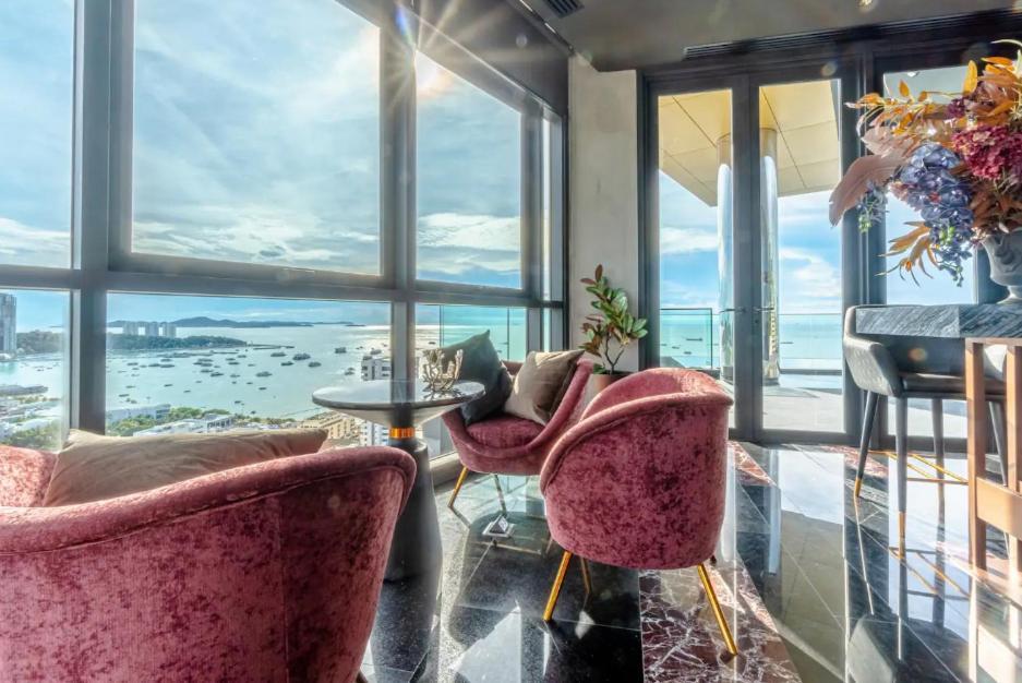 Edge Seaview Apartment *
