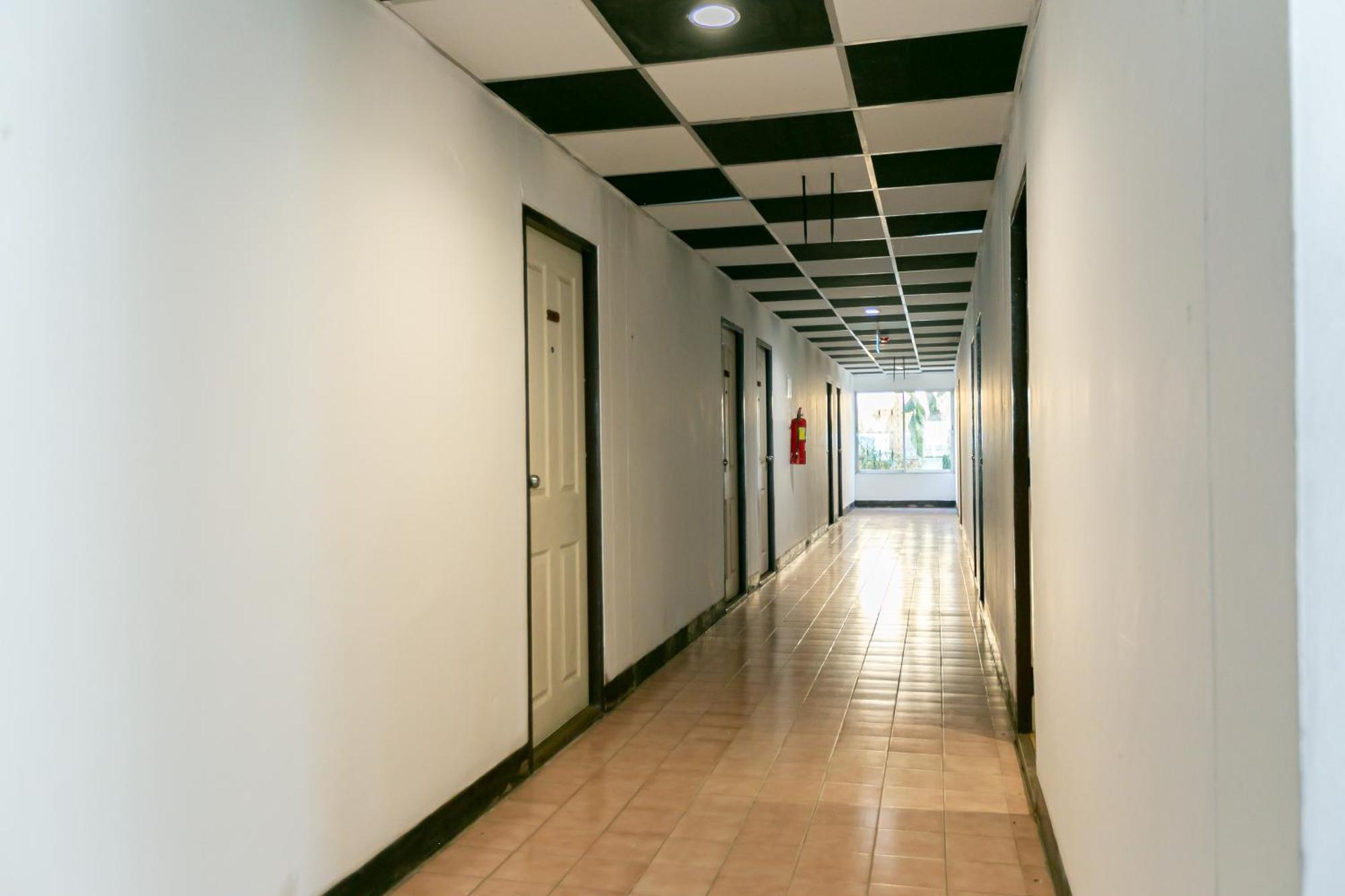 Deeden Hotel 3*