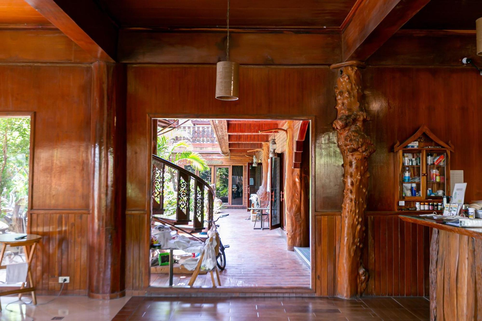 Deeden Hotel 3*