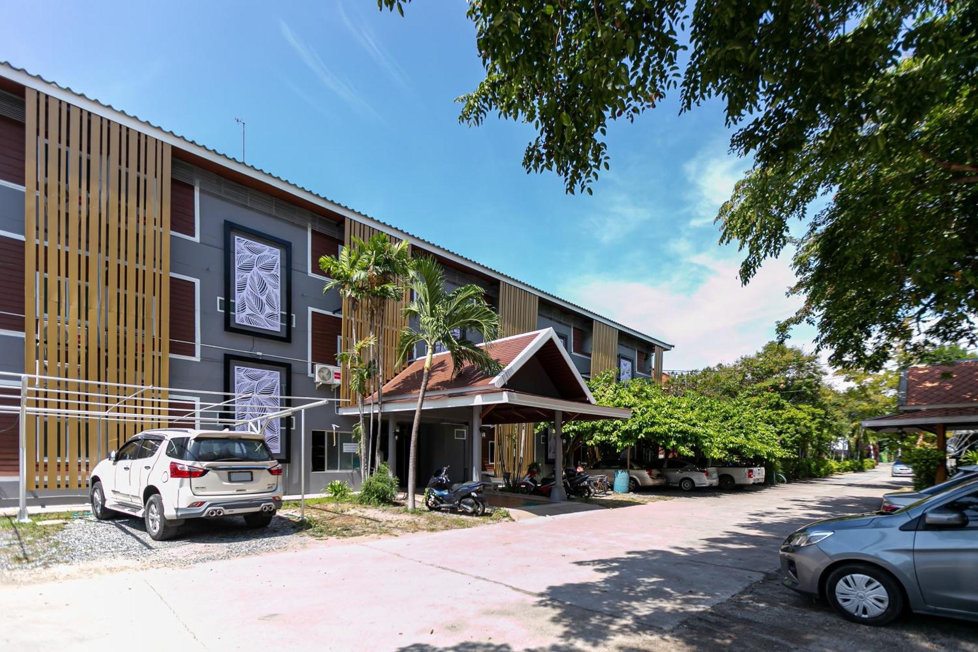 Deeden Hotel 3*