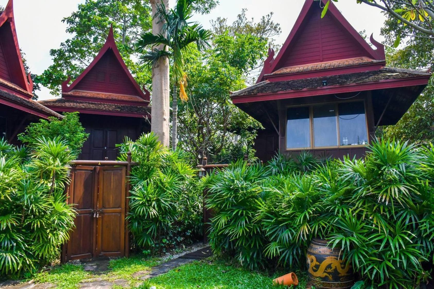 Tempat peranginan Sugar Hut & Restaurant