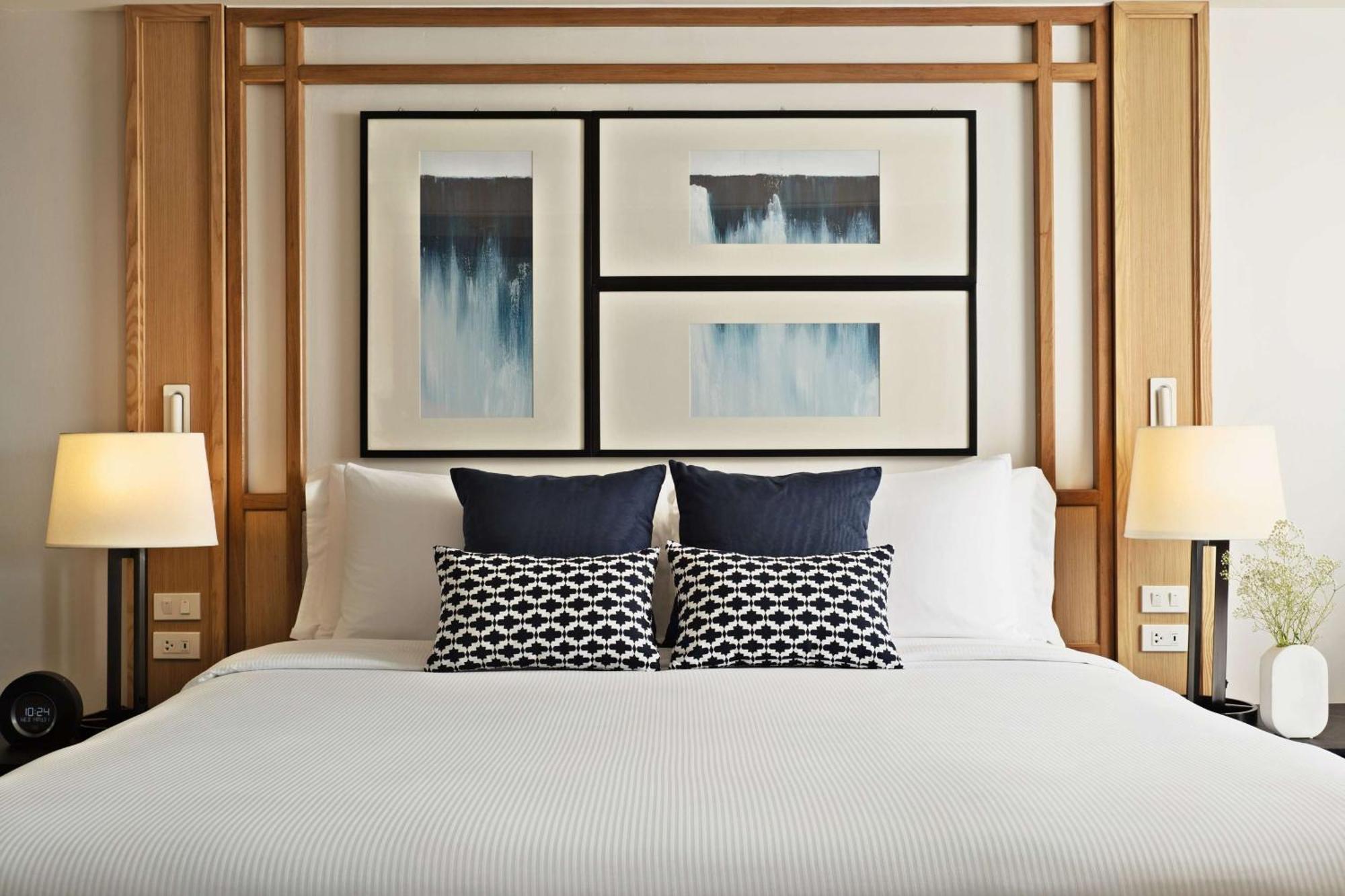 Avani Hotel 5*