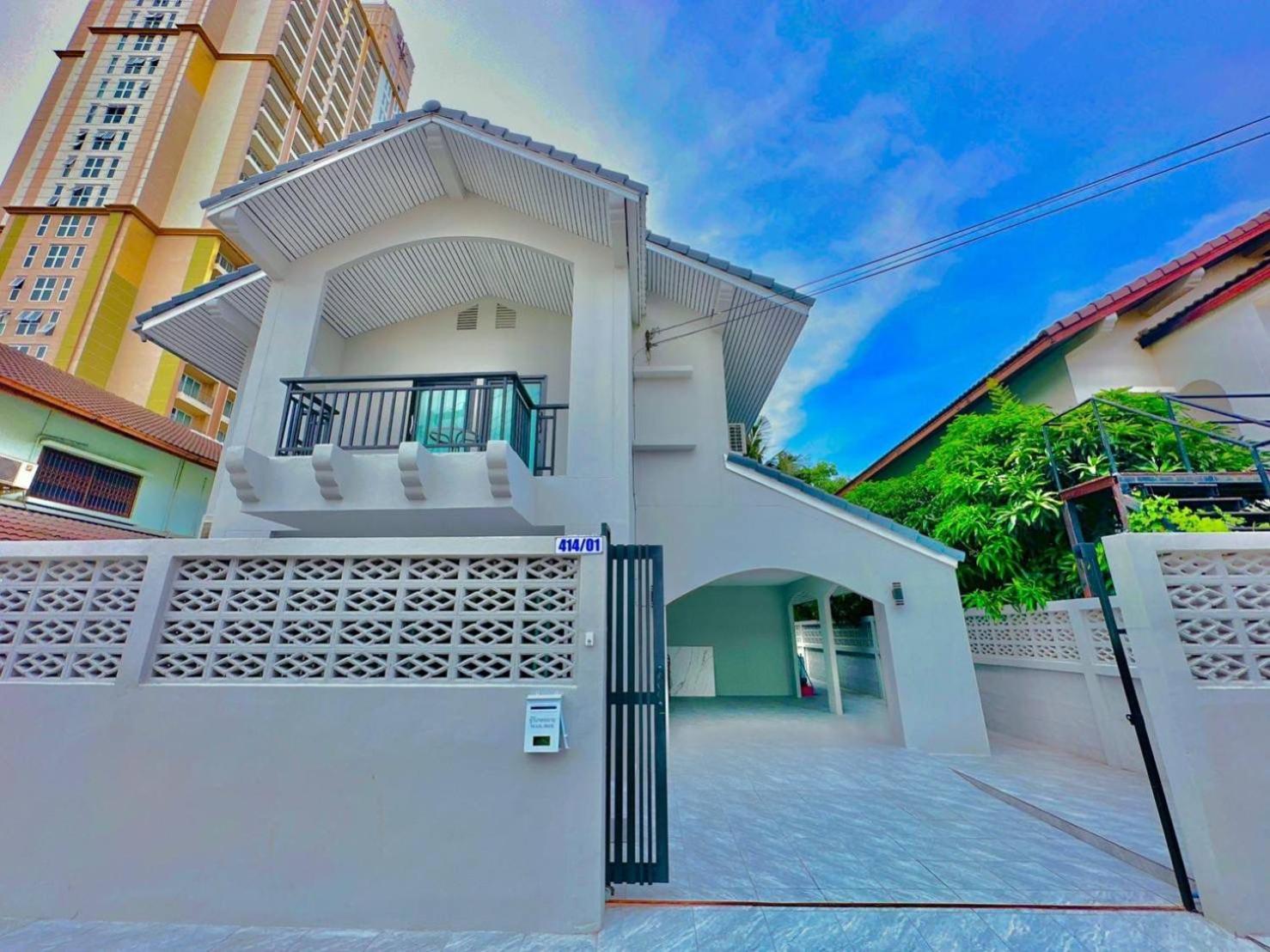 Turtles Cove 4 Bedroom Pvt Pool In City Center - Bonkot Villa Pattaya