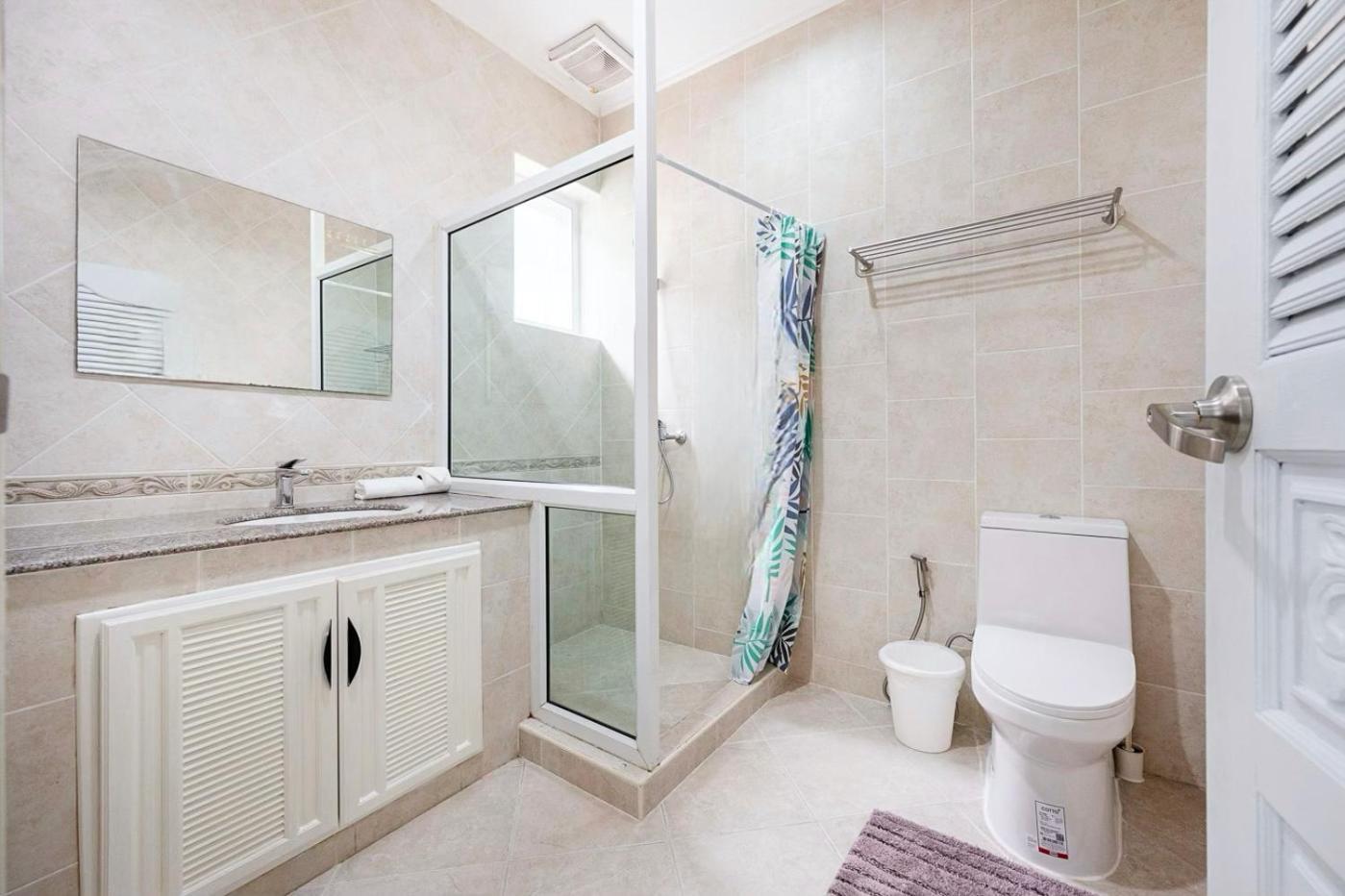 Majestic Pool 4 Bedrooms Private Vila Pattaya
