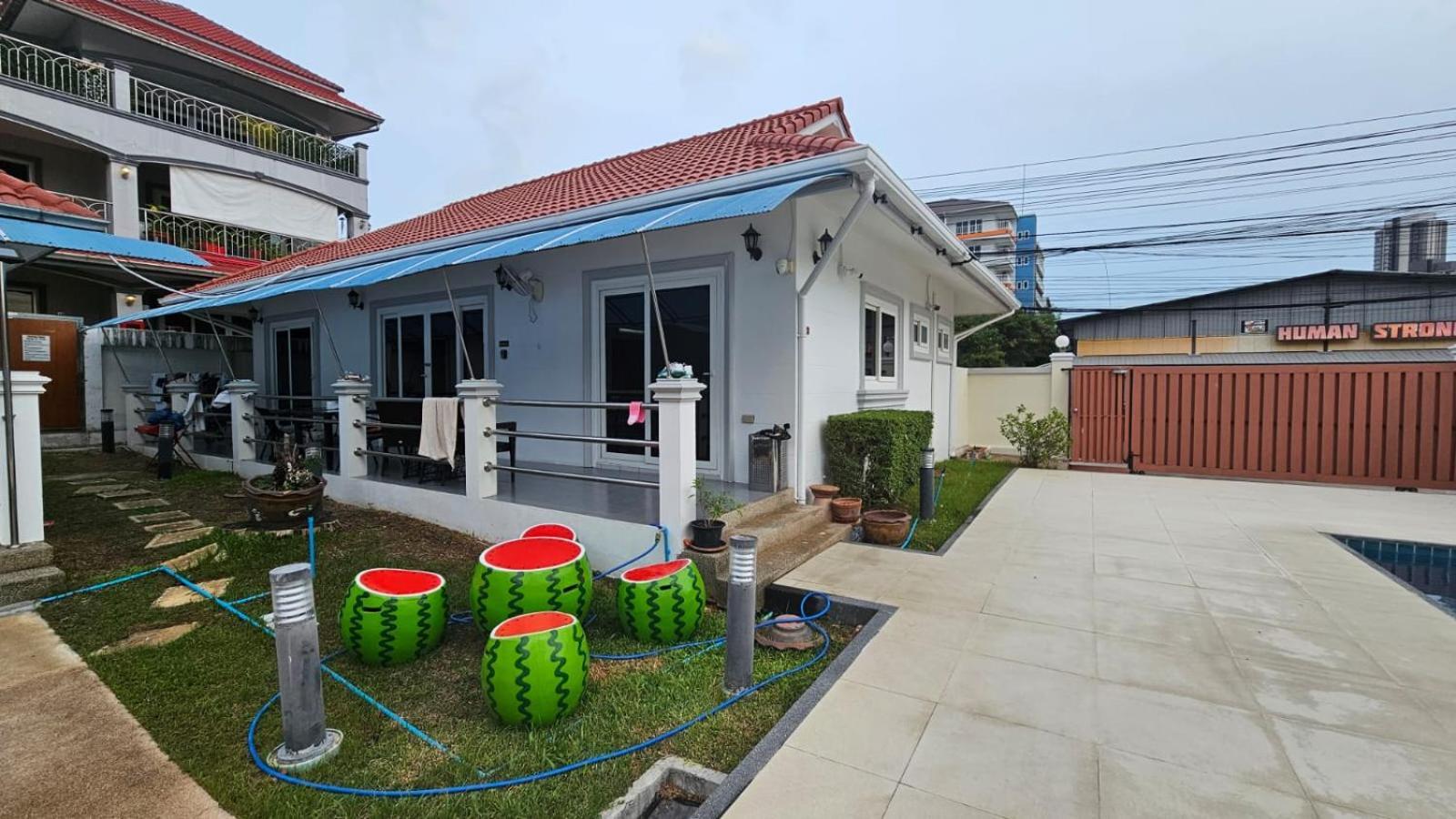 1-huge Pool, Bbq, 300m-beach, 5 Mins To Walking Street * Pattaya