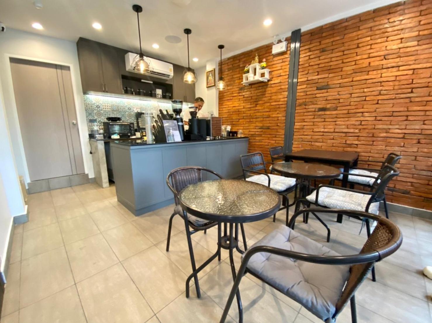 Aree House Poshtel