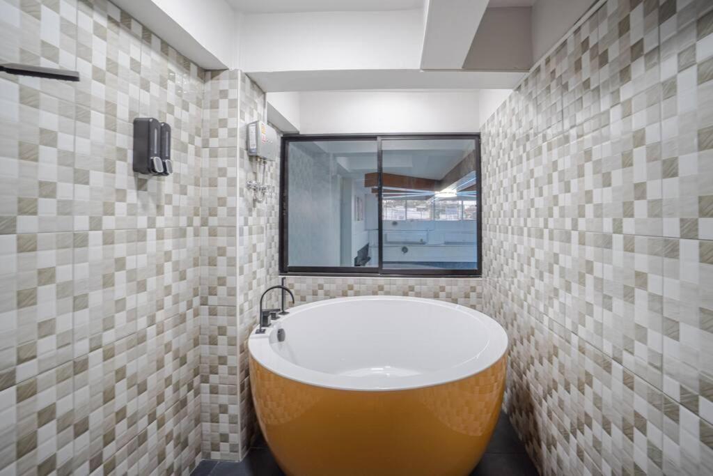 Buakhao Center 5 Bedroom Villa