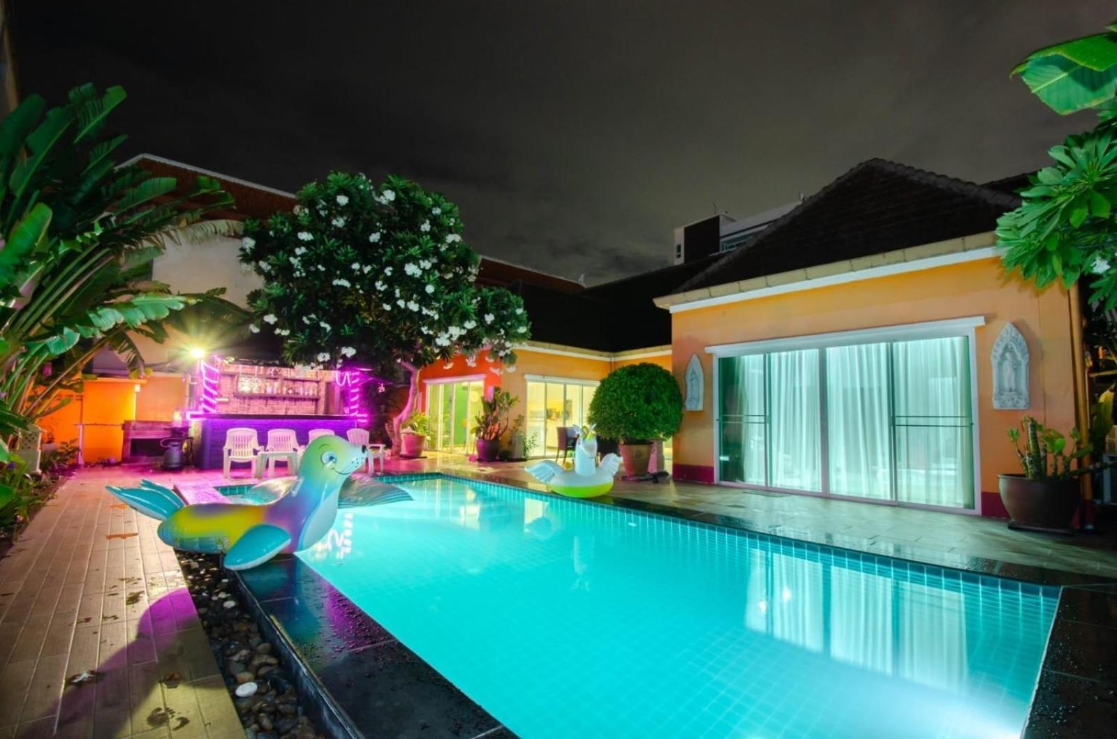 Rosewood Pool 1 *