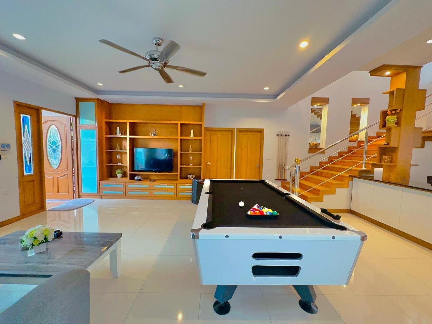 Rosewood Pool 6 Hotel 4*