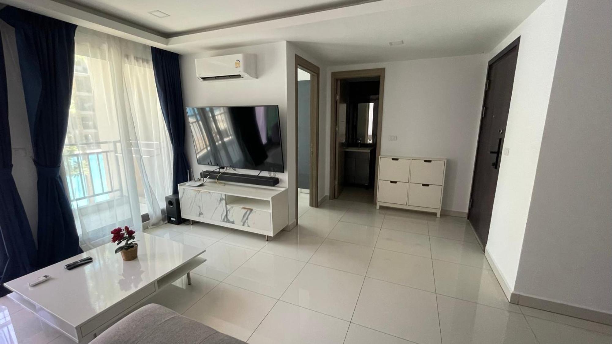Exclusive Arcadia - Amazing Pools & Gardens, Gym, Sauna, Waterfalls, Jacuzzi, Fast Internet *