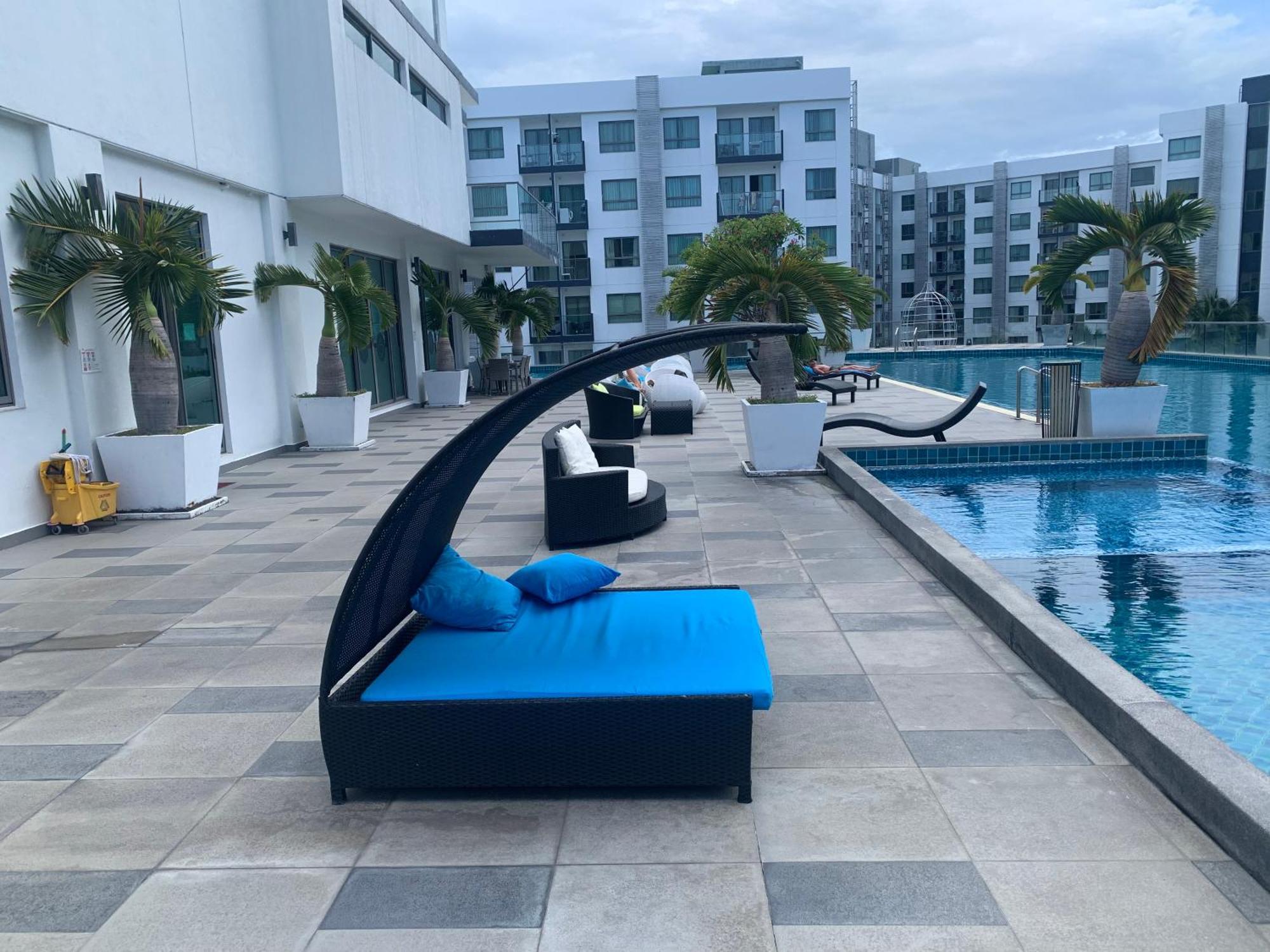 Arcadia Beach: Luxe 2br Pool Near Walking Street Pattaya