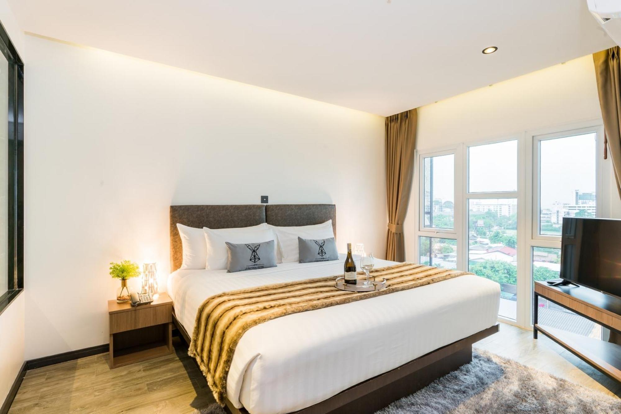 Hotel T By Pcl