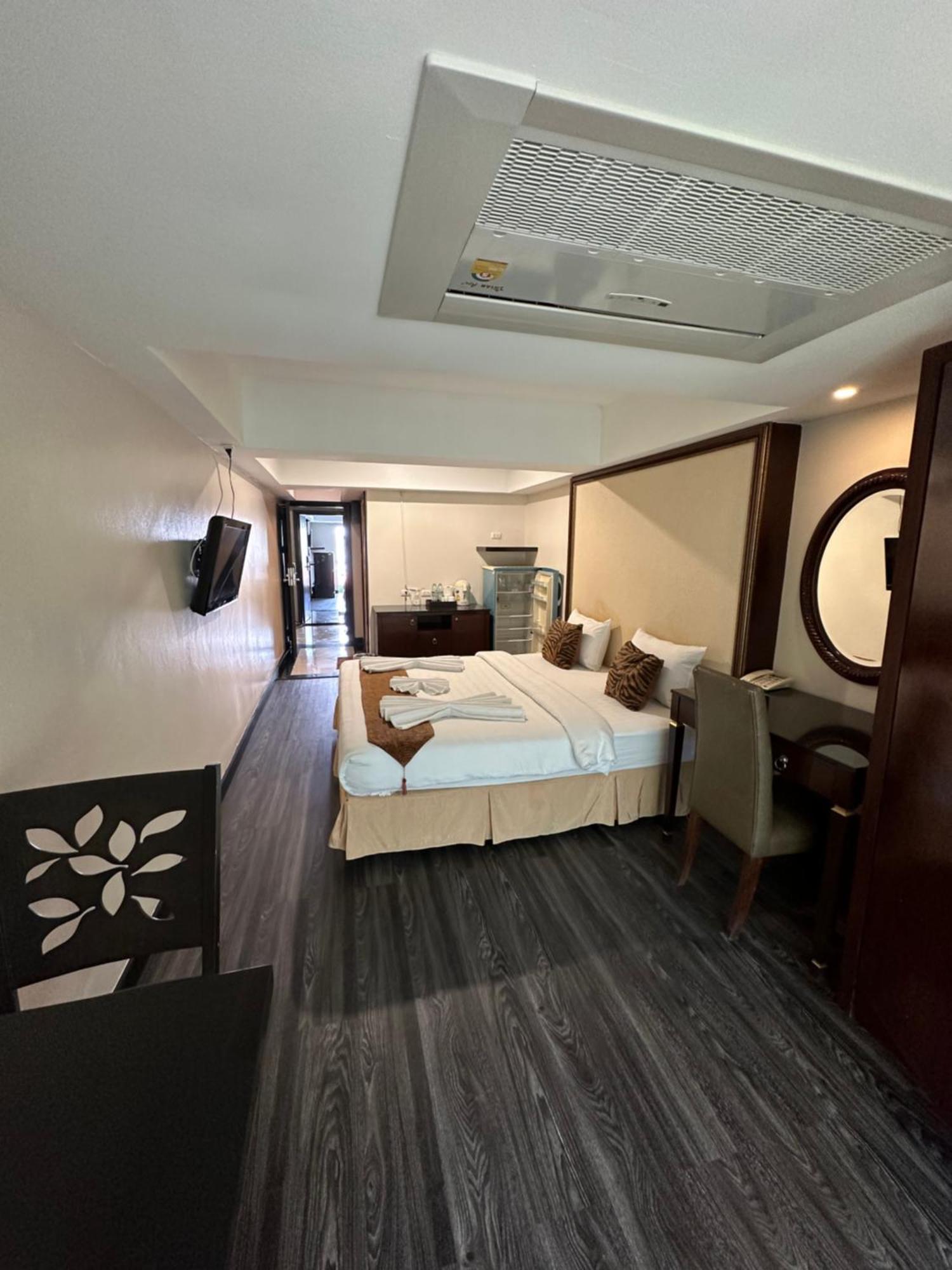 Maleez Pattaya