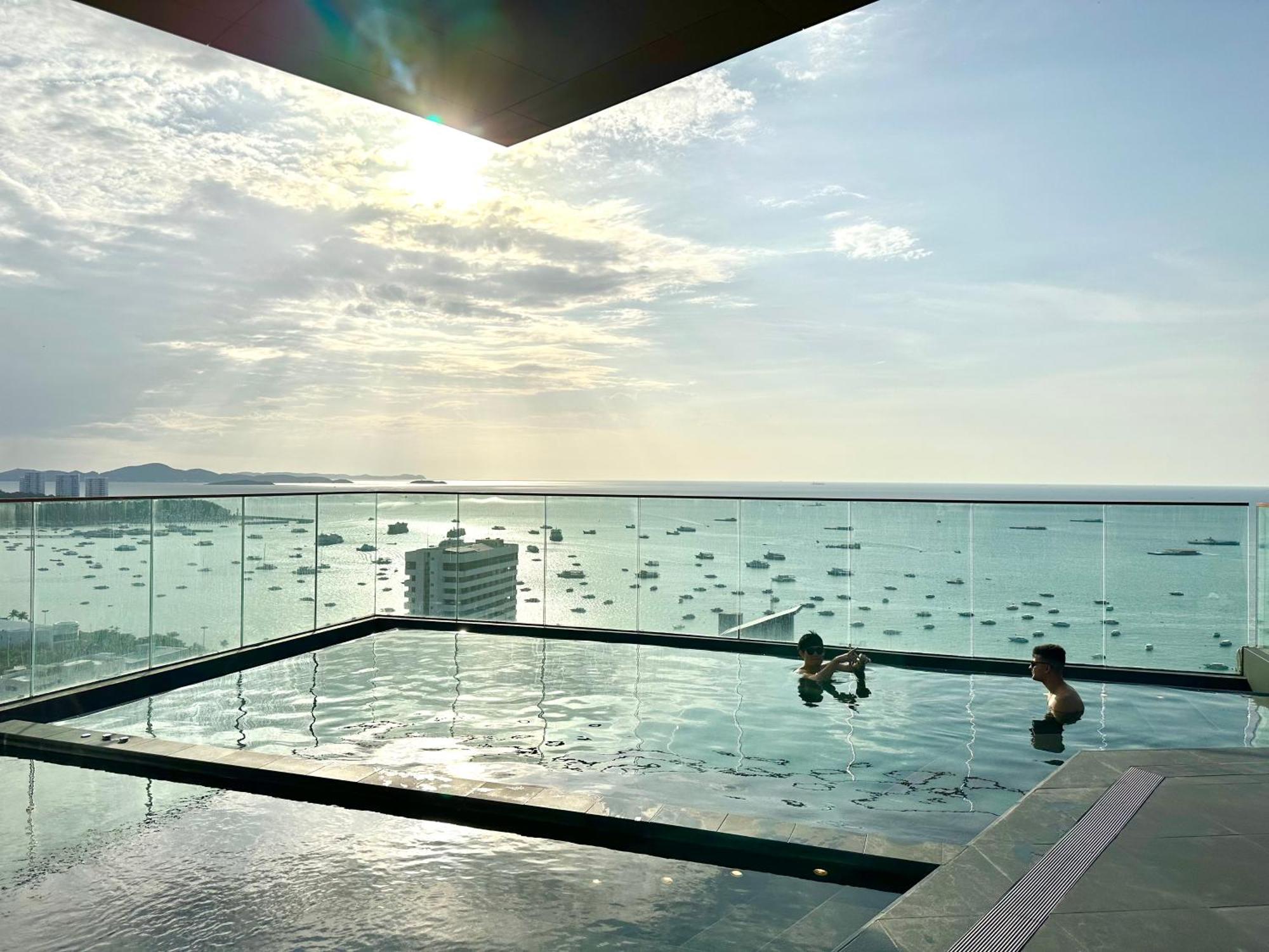 The Edge Central By Holiday * Pattaya
