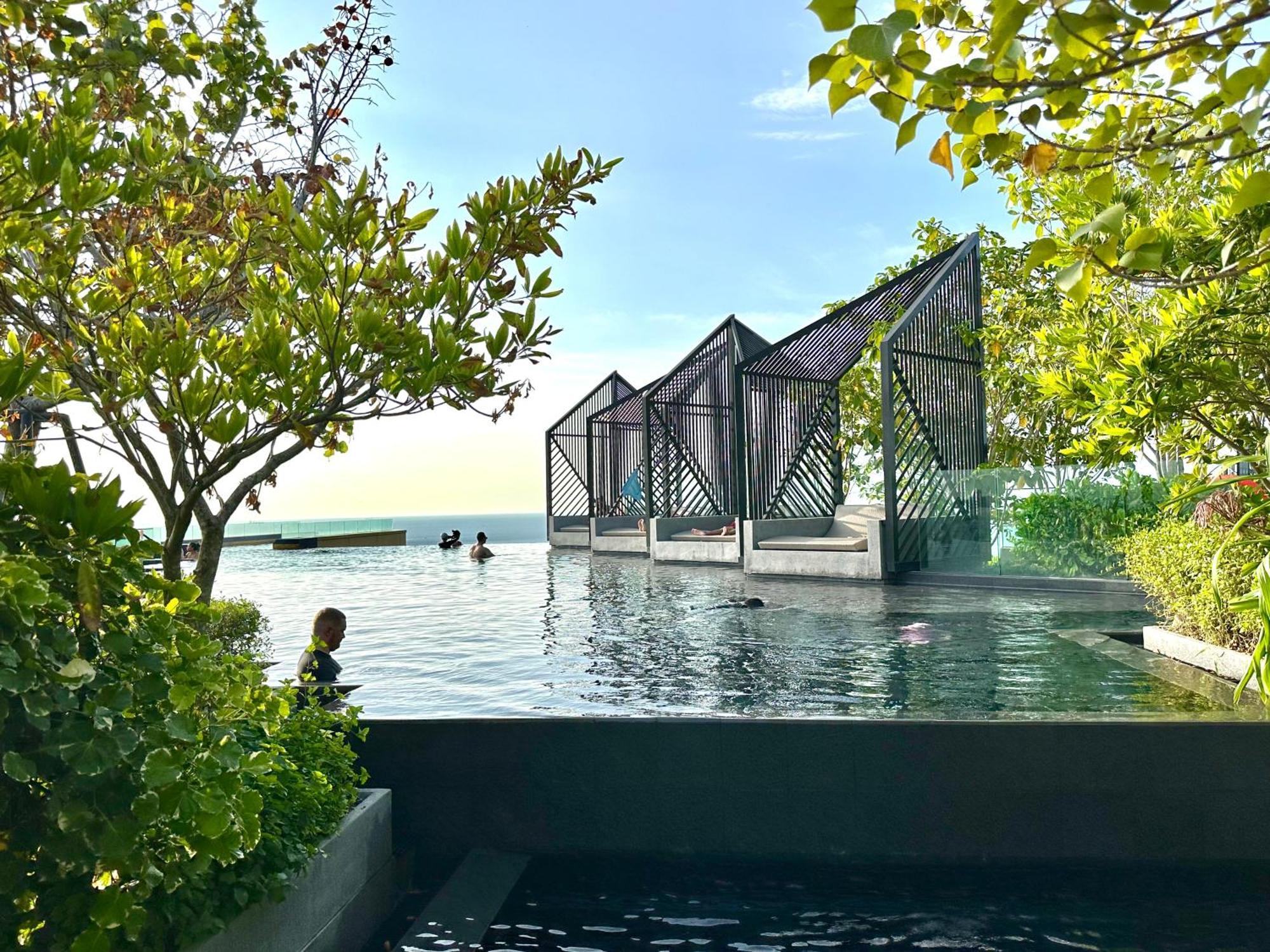 The Edge Central By Holiday Pattaya