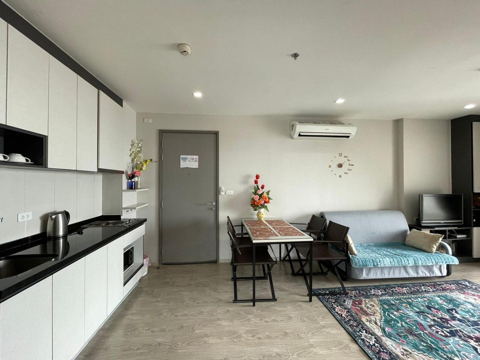 The Base Deluxe Apartment *