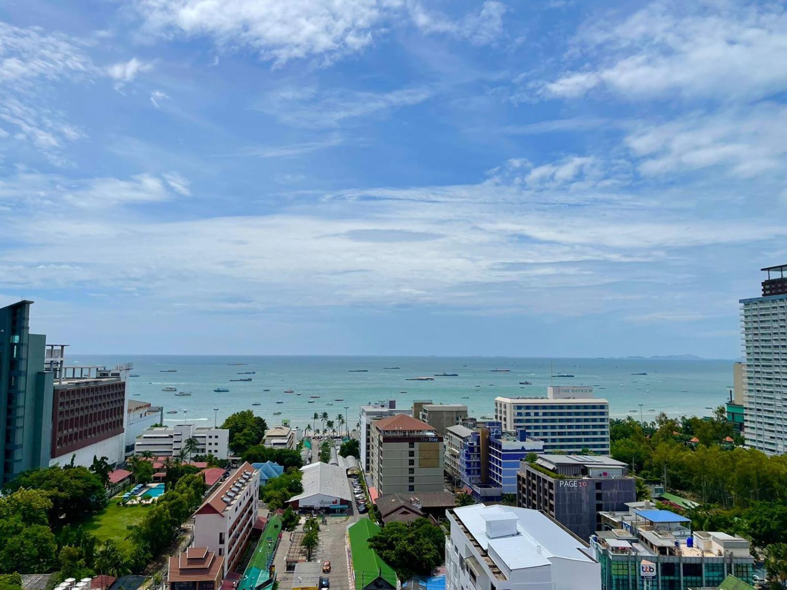 The Base Deluxe Apartment Pattaya