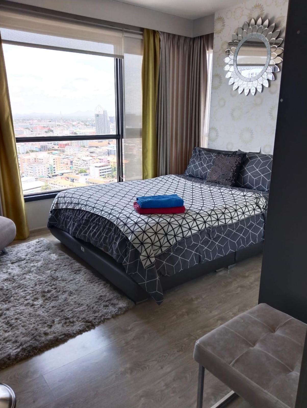 The Base Deluxe Apartment *