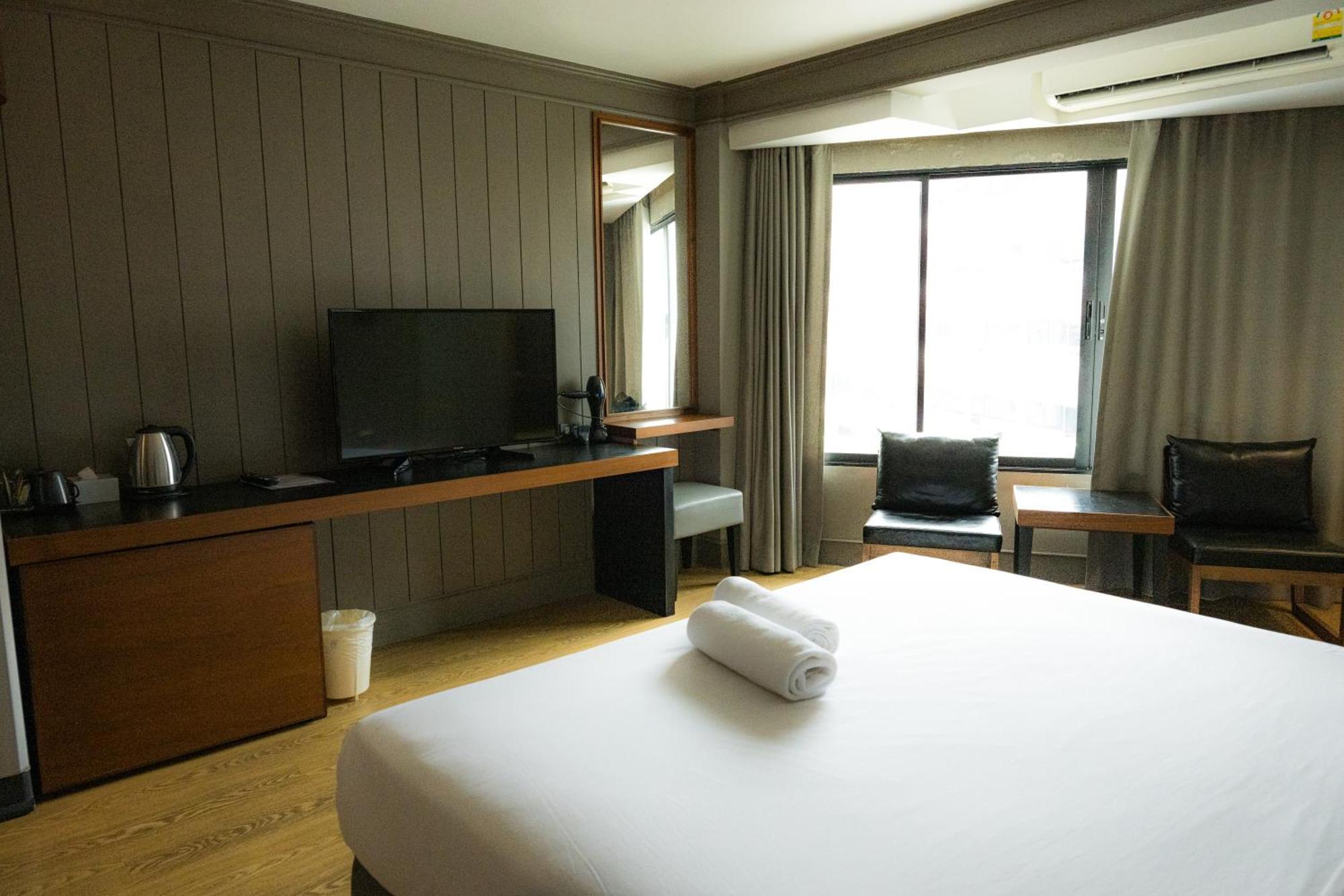 Marine Plaza 3*