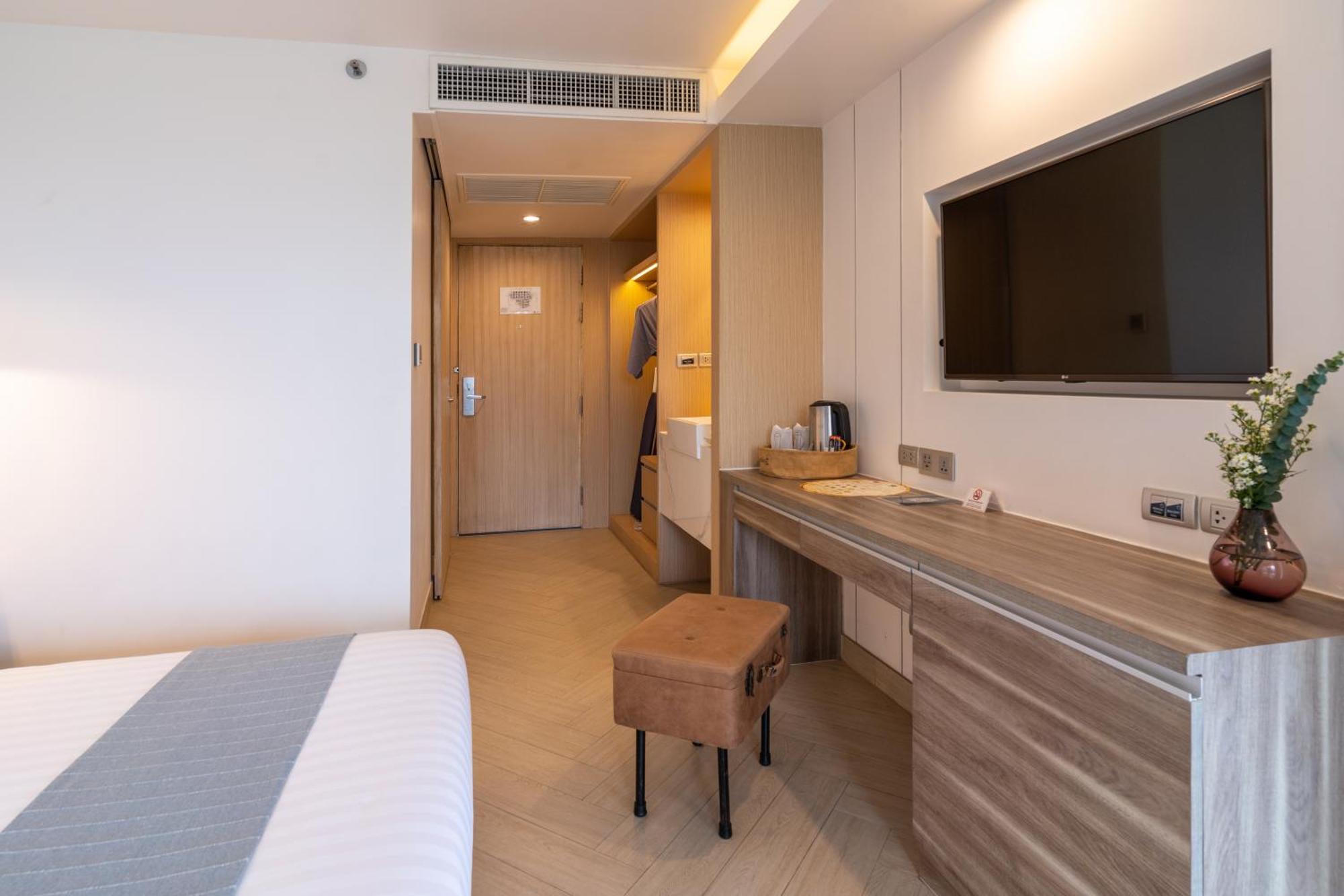 โกลเดน ทิวลิป พัทยา บีช รีสอร์ต โรงแรม