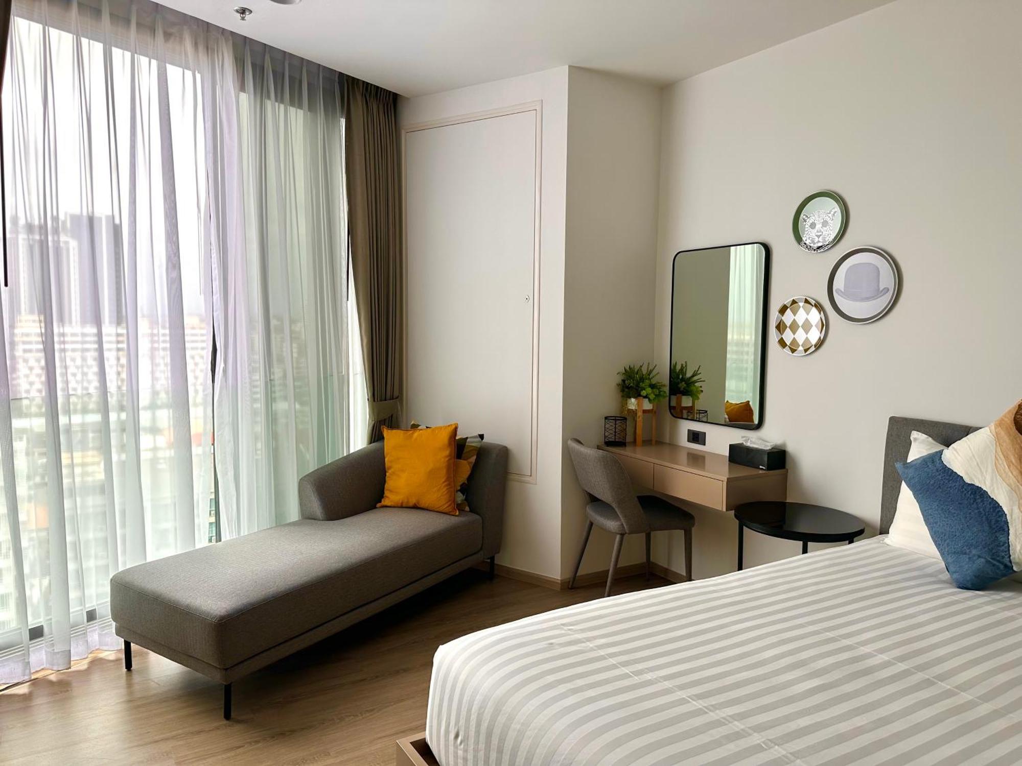 The Edge Central By Holiday Apartment