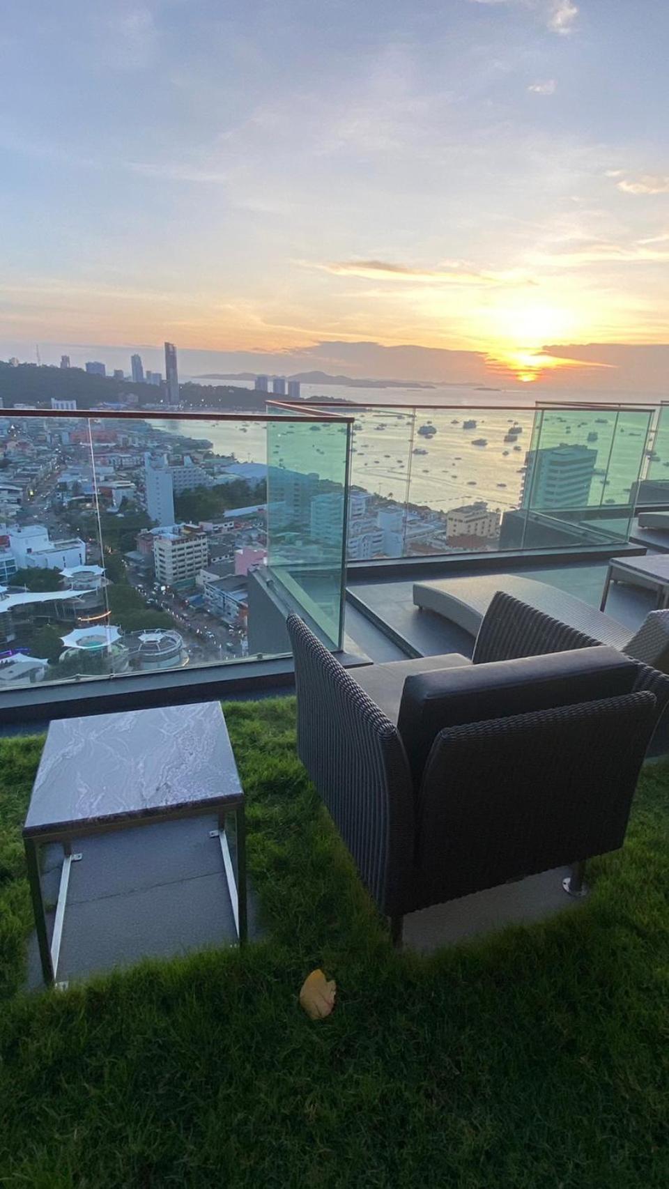 Edge Seaview With Infinity Pool Apartment