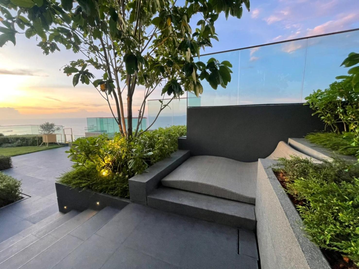 Apartment Edge Seaview With Infinity Pool Pattaya