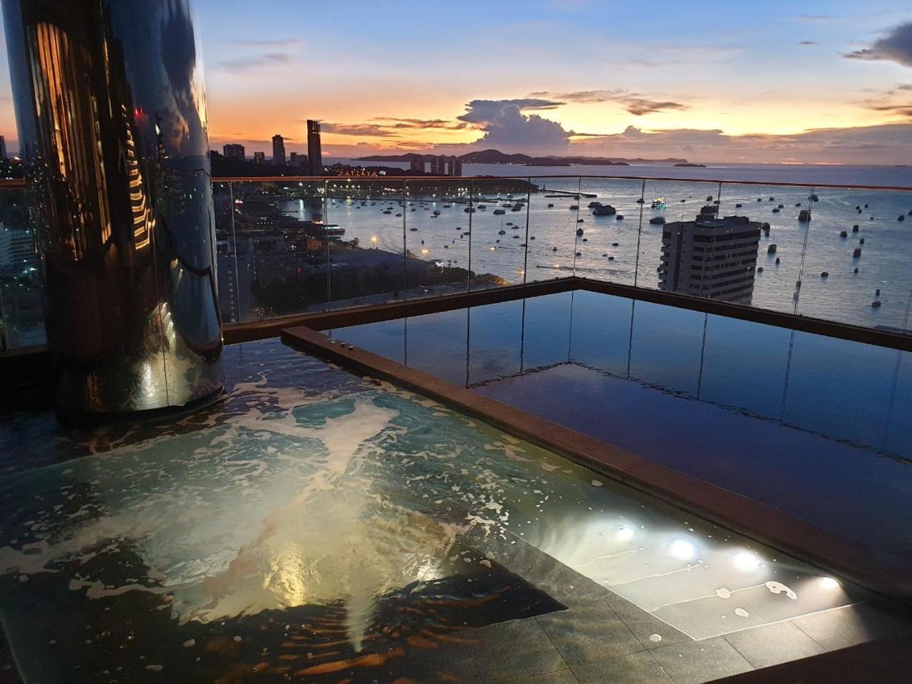 The Edge Seaview With Infinity Pool & Free Netflix
