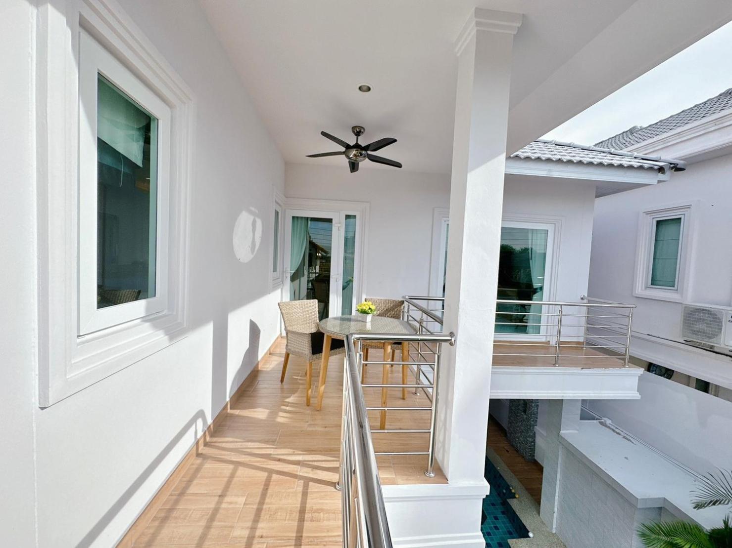 Rosewood Pool 3 Villa Pattaya