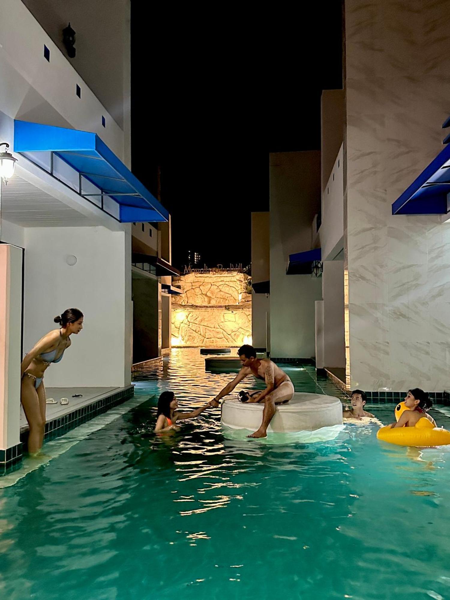 Mona Lisa Pool * Pattaya