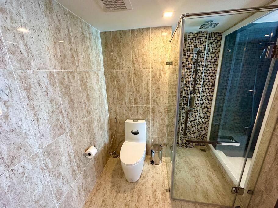 Apartment Large Luxury - Centre - Grand Avenue Residences, Pool View - 413 Pattaya