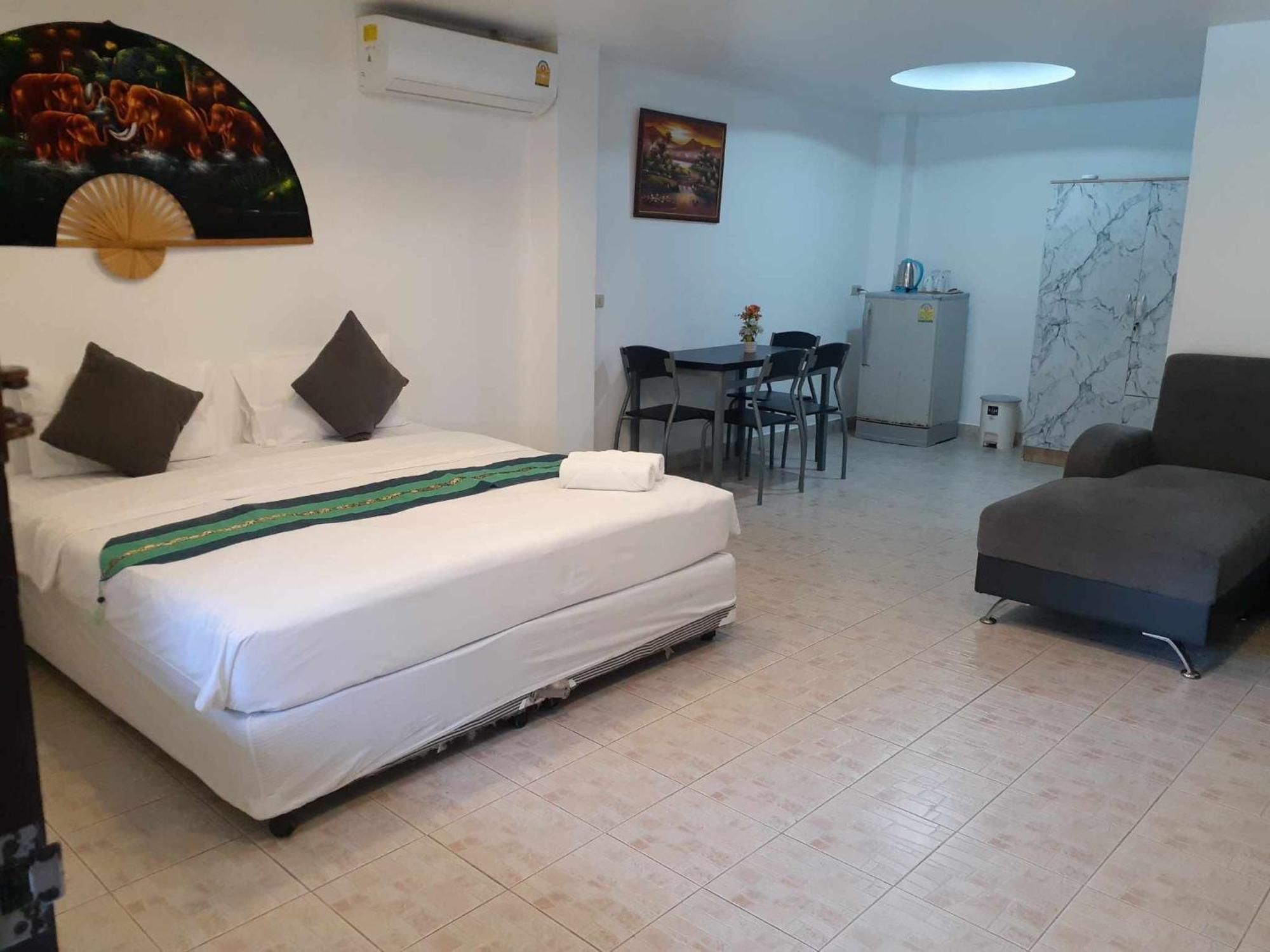 Casa de hóspedes Phratamnak - 100 Mtr From The Beach