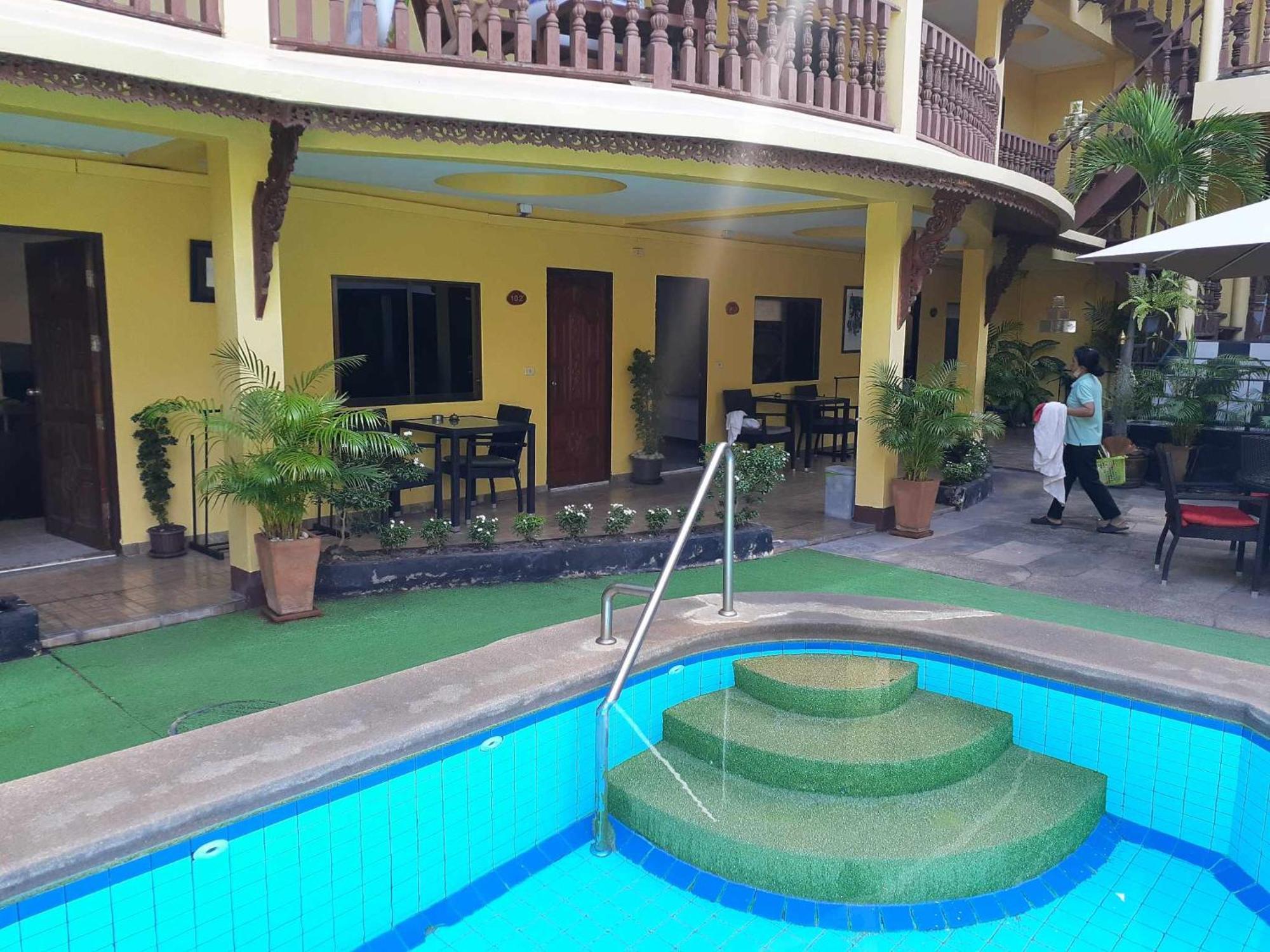 Apartment Phratamnak - 100 Meter From Pattaya