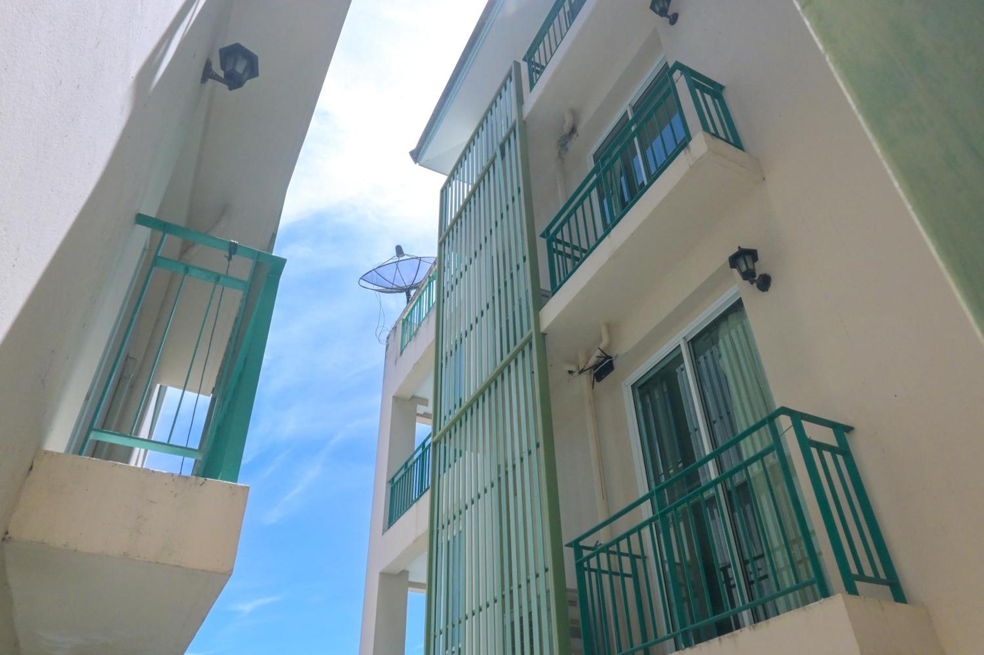 Shamrock Hotel 3*