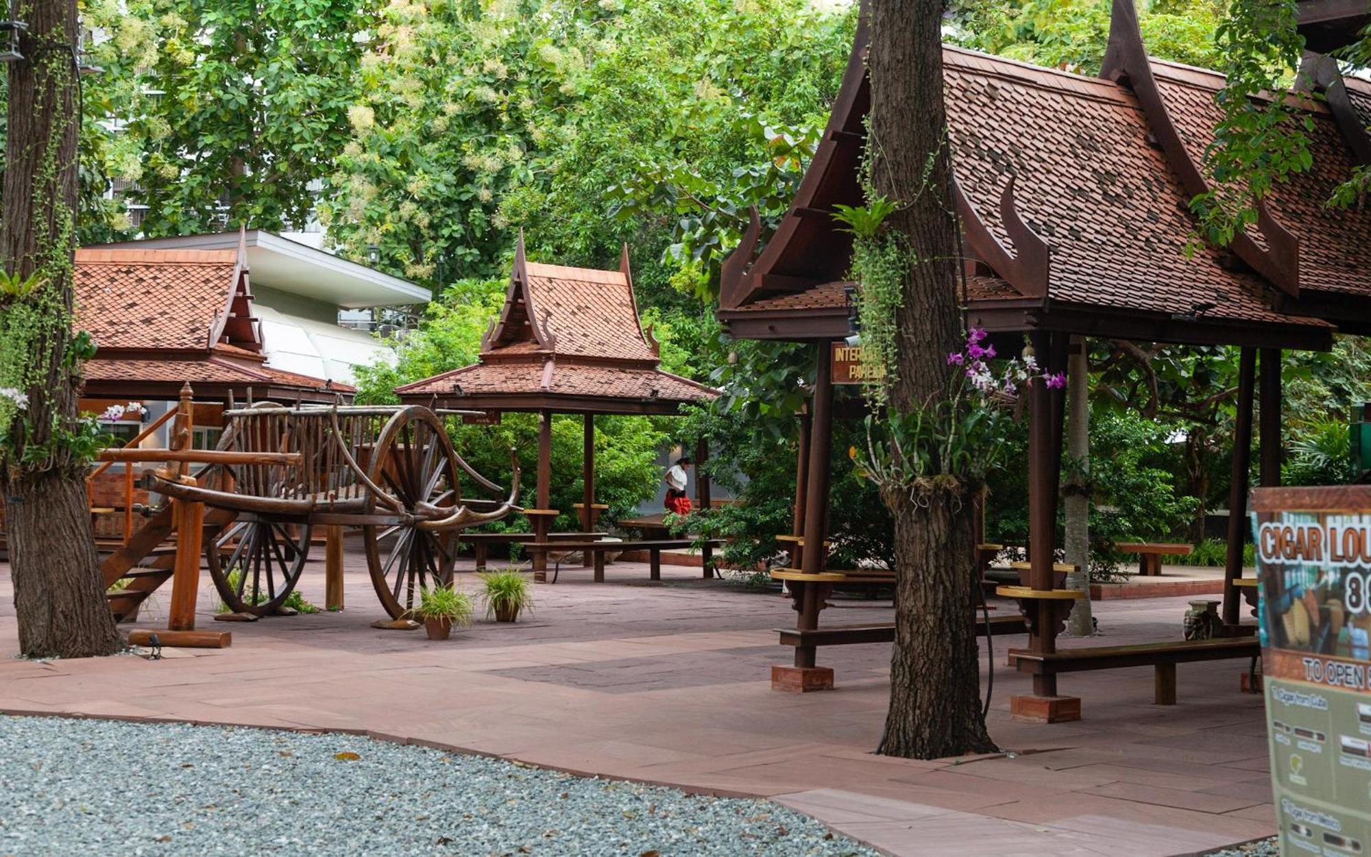 Sugar Hut & Restaurant Tempat peranginan