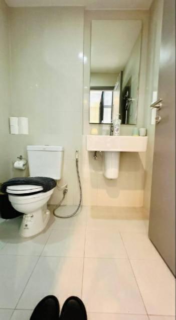 Base Quiet King-bed With Infinity Pool & Free Netflix *