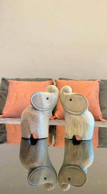 Base Quiet King-bed With Infinity Pool & Free Netflix *