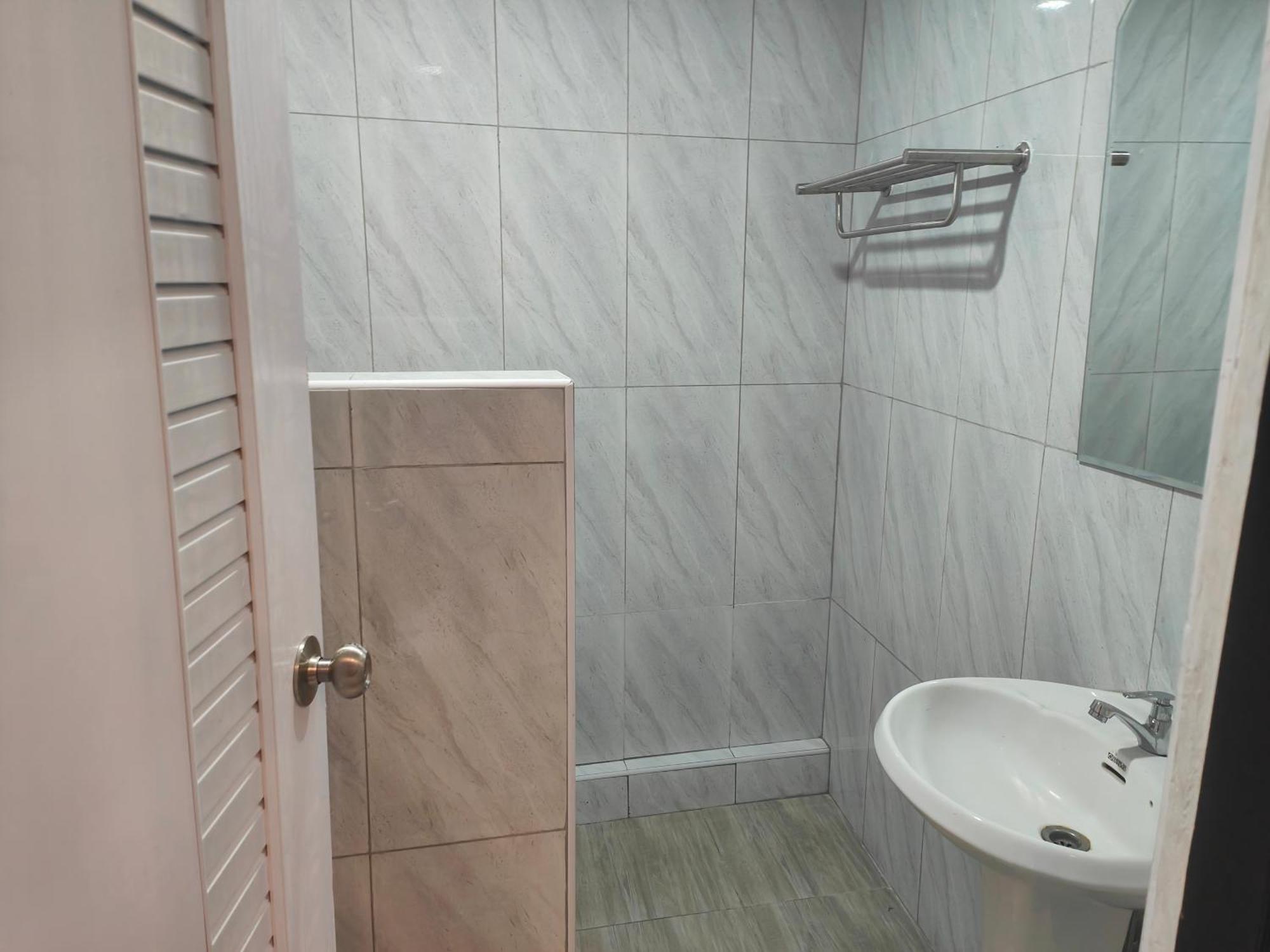 Big Appartment Soi 5 *